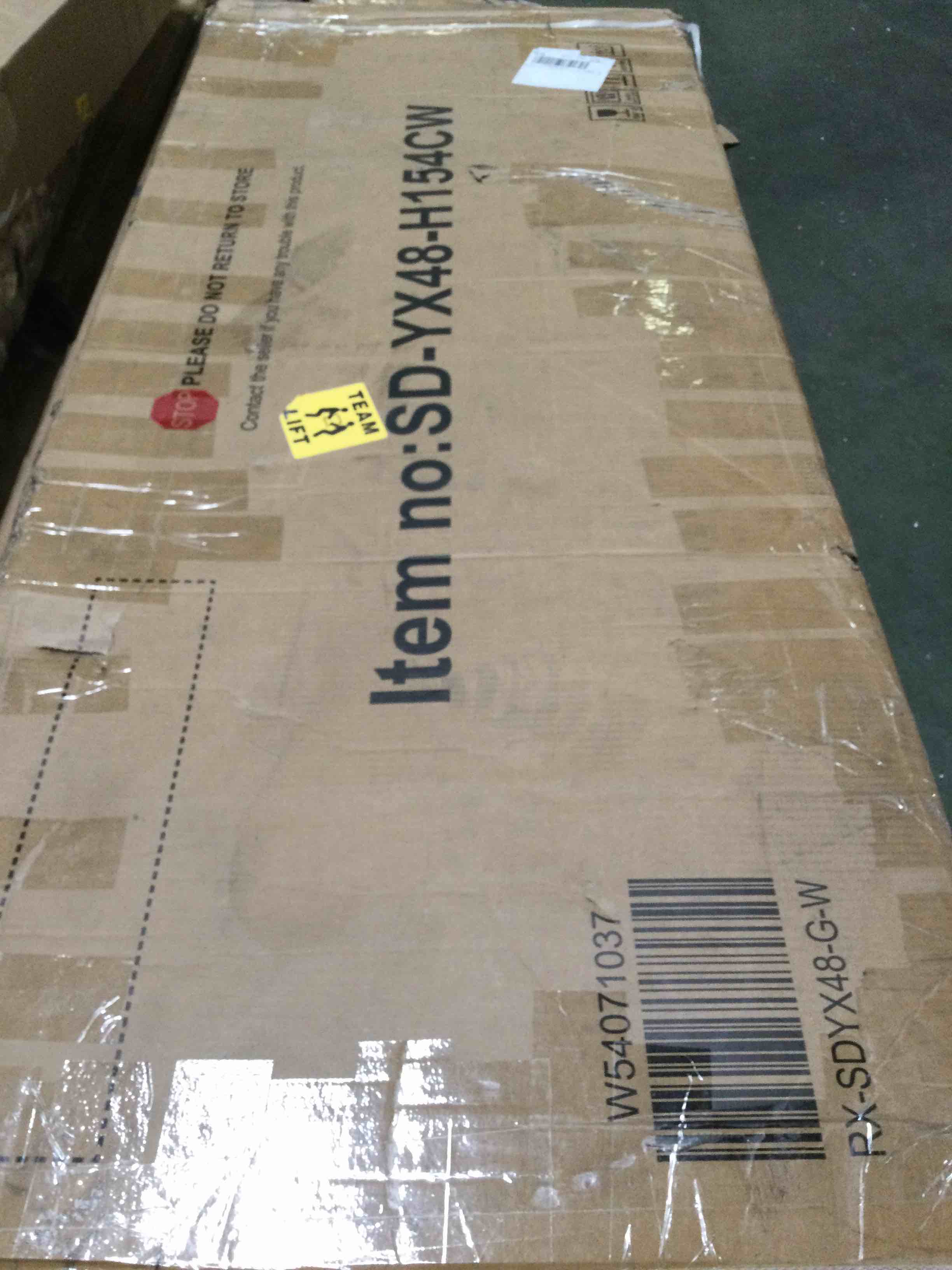 https://s3.amazonaws.com/lotting-images-prod/bidfta/RED5014457_1695740249645.jpeg