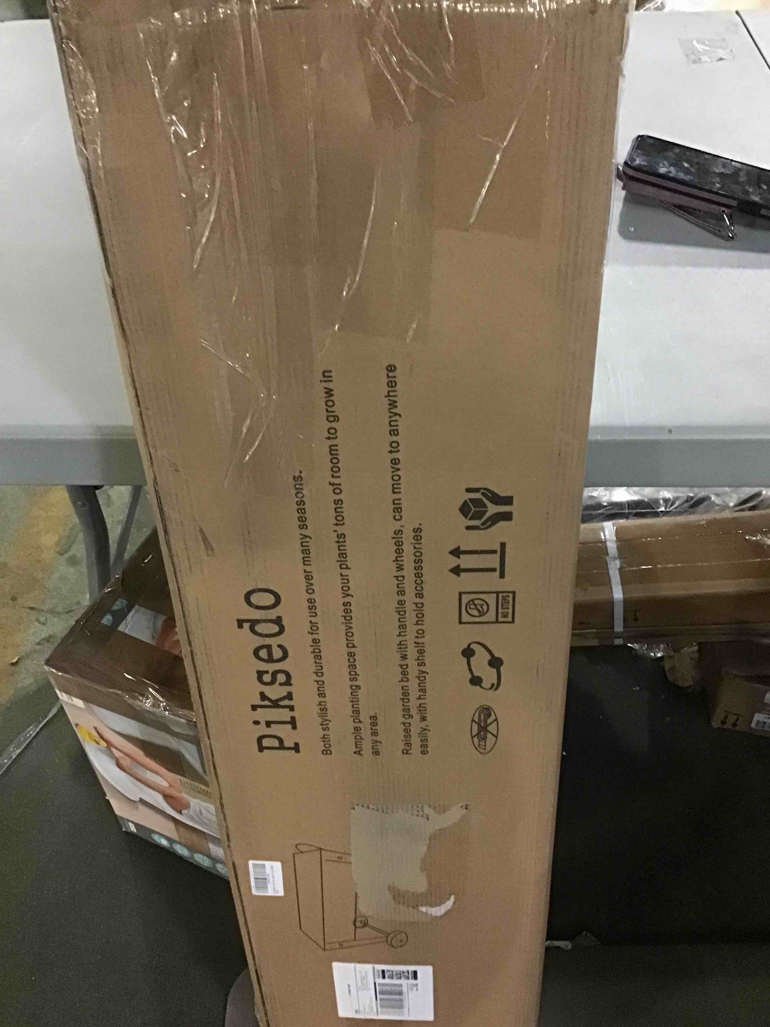 https://s3.amazonaws.com/lotting-images-prod/bidfta/RED5014606_1695815664002.jpeg