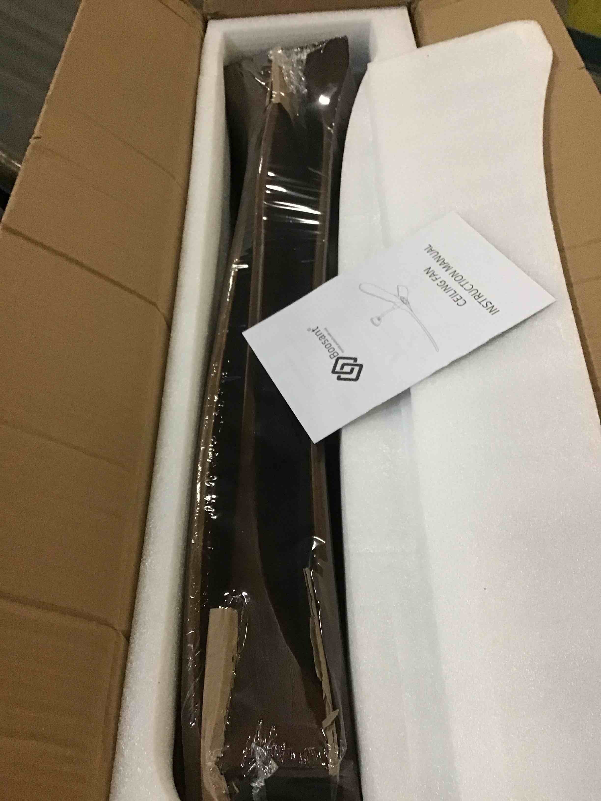 https://s3.amazonaws.com/lotting-images-prod/bidfta/RED5014827_1695901244014.jpeg