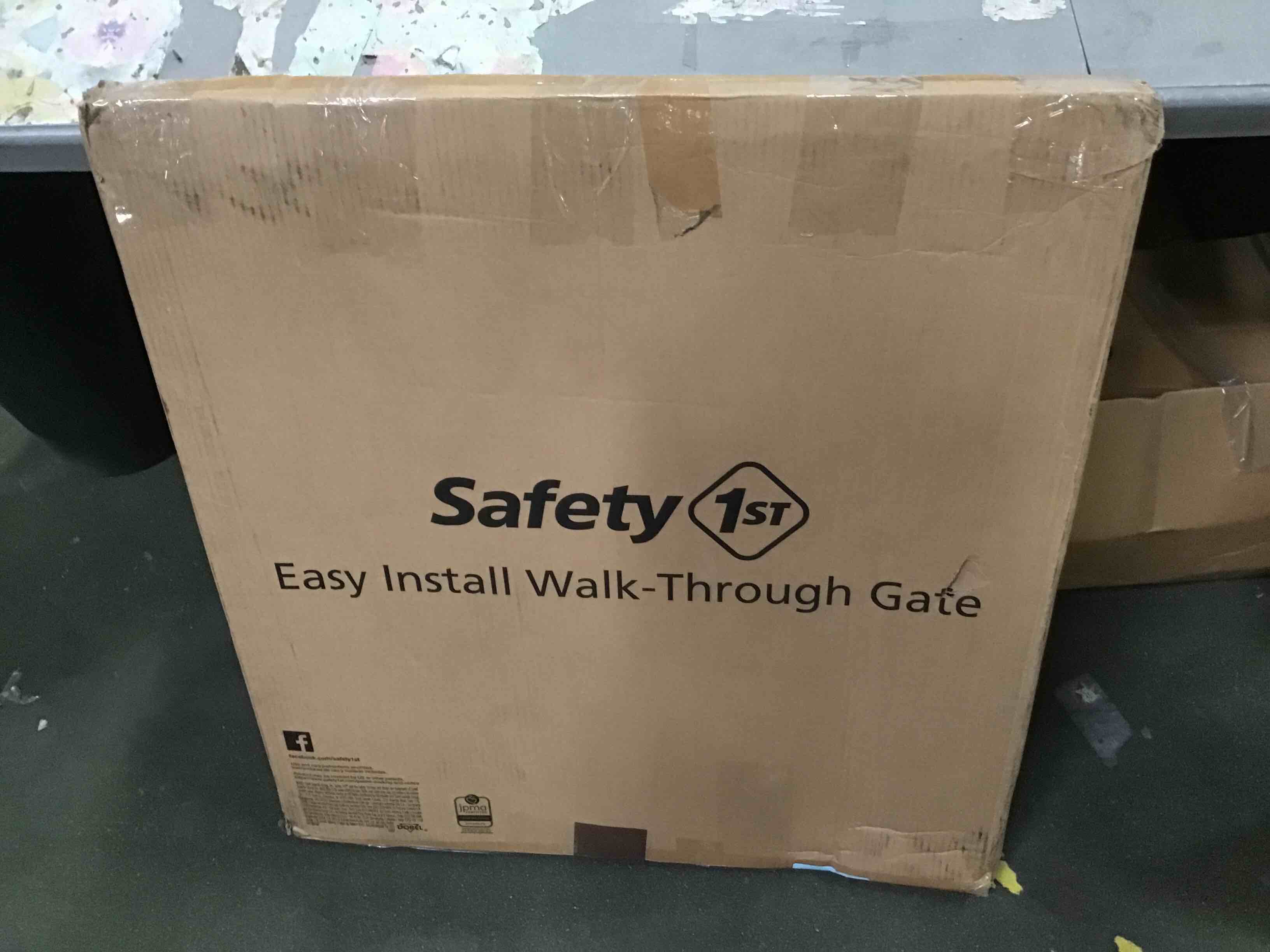 https://s3.amazonaws.com/lotting-images-prod/bidfta/RED5014953_1695390095270.jpeg