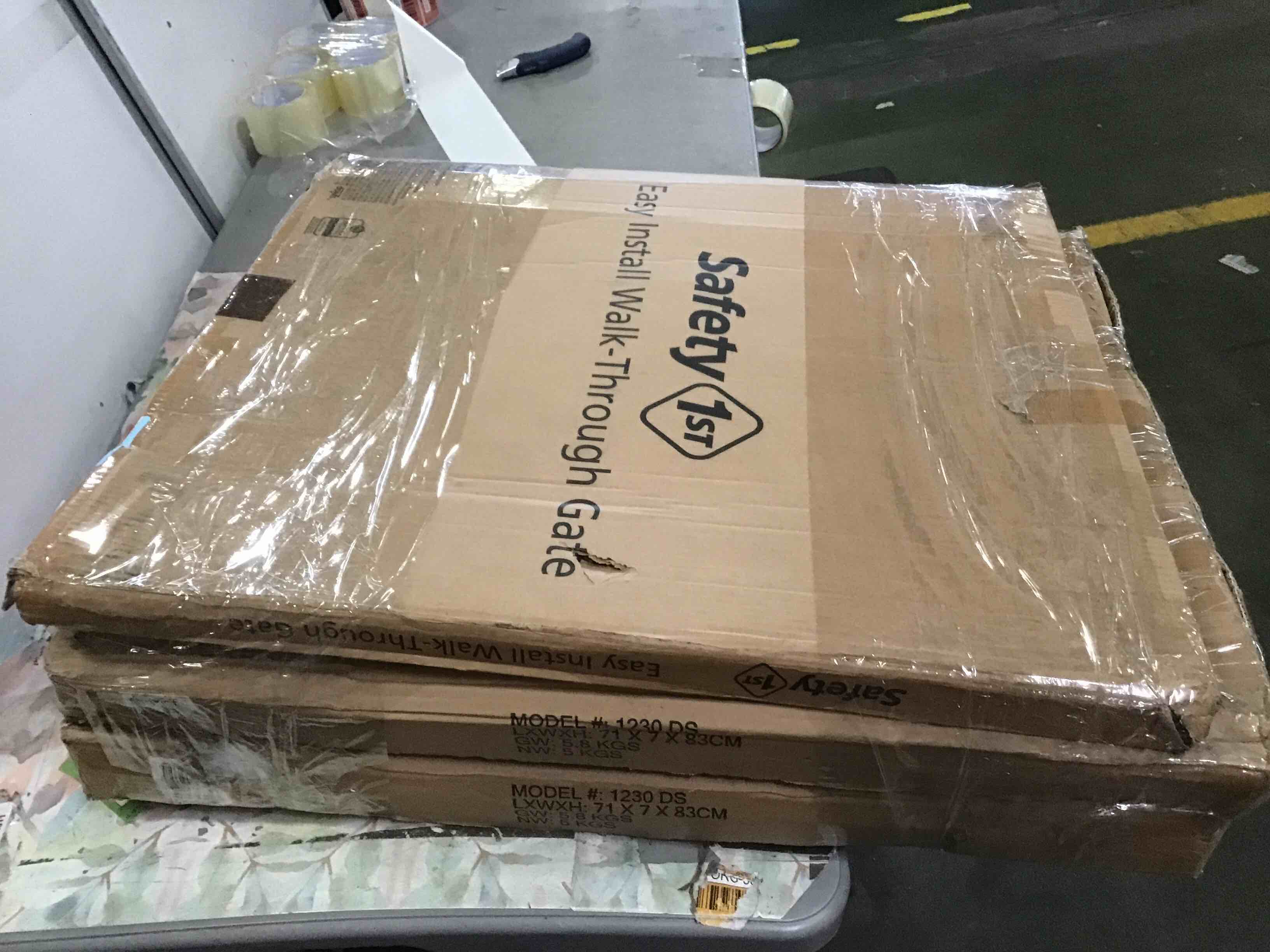 https://s3.amazonaws.com/lotting-images-prod/bidfta/RED5014953_1695390282762.jpeg