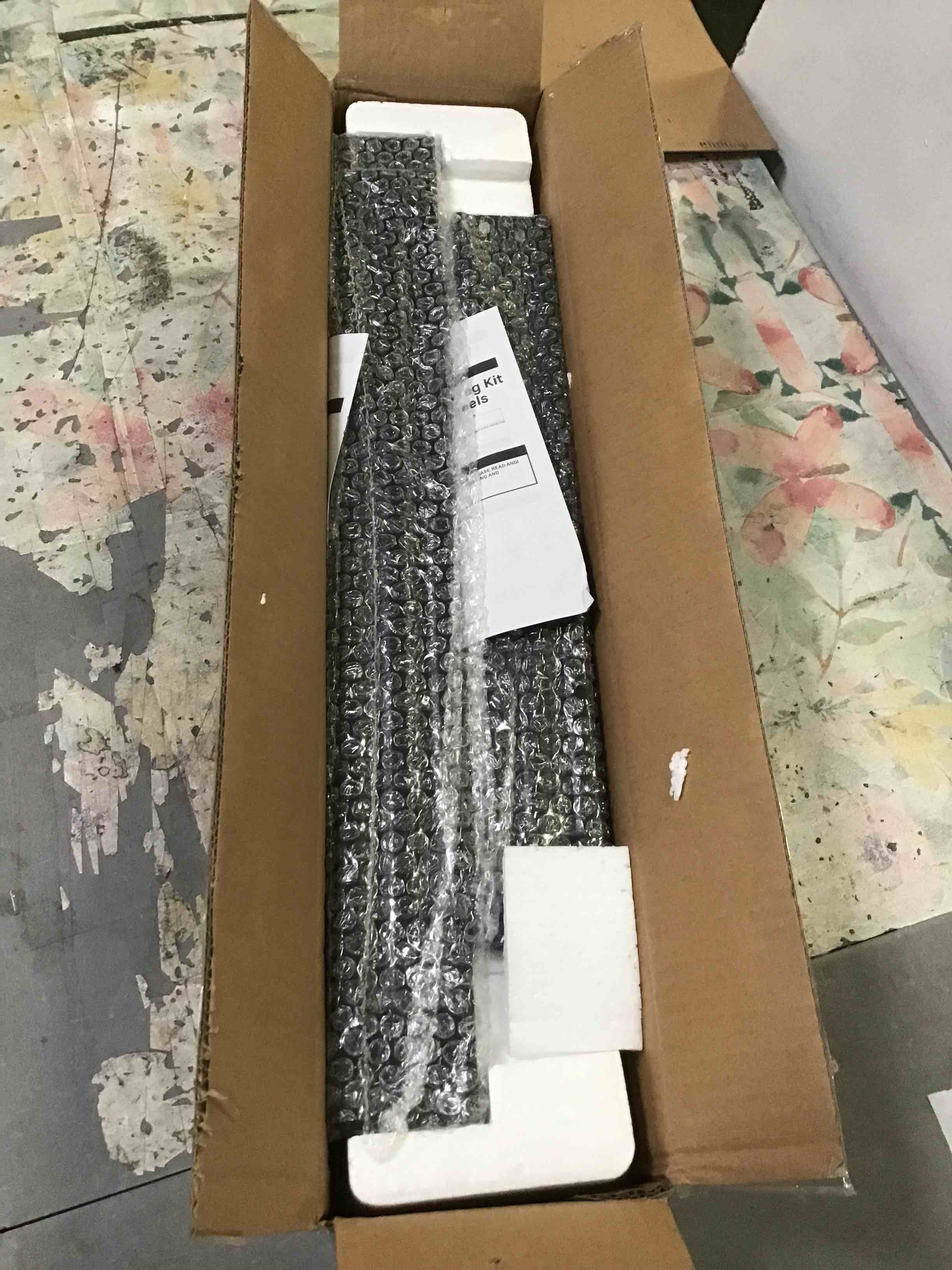 https://s3.amazonaws.com/lotting-images-prod/bidfta/RED5014987_1695400680709.jpeg