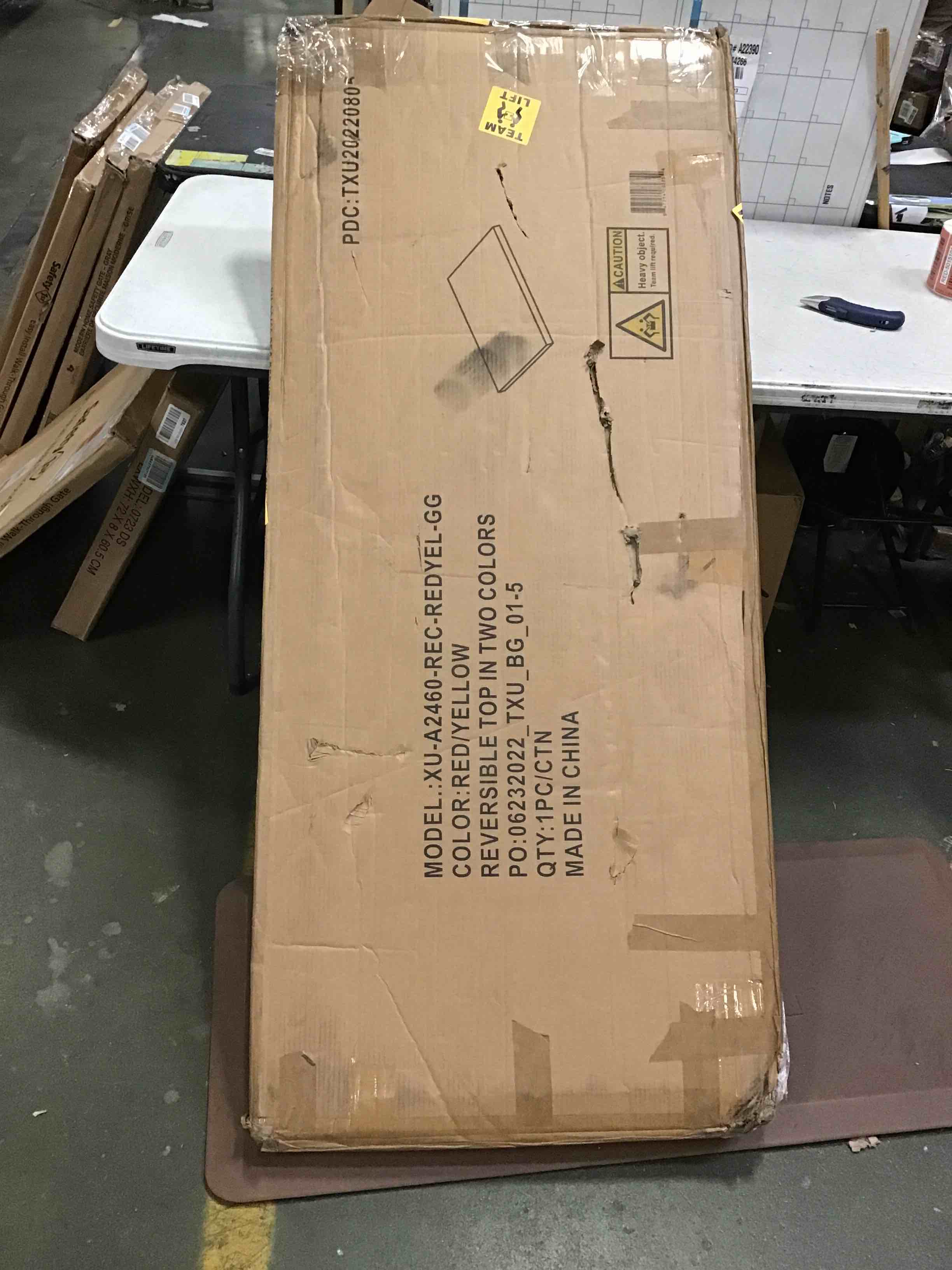 https://s3.amazonaws.com/lotting-images-prod/bidfta/RED5015103_1695669653014.jpeg