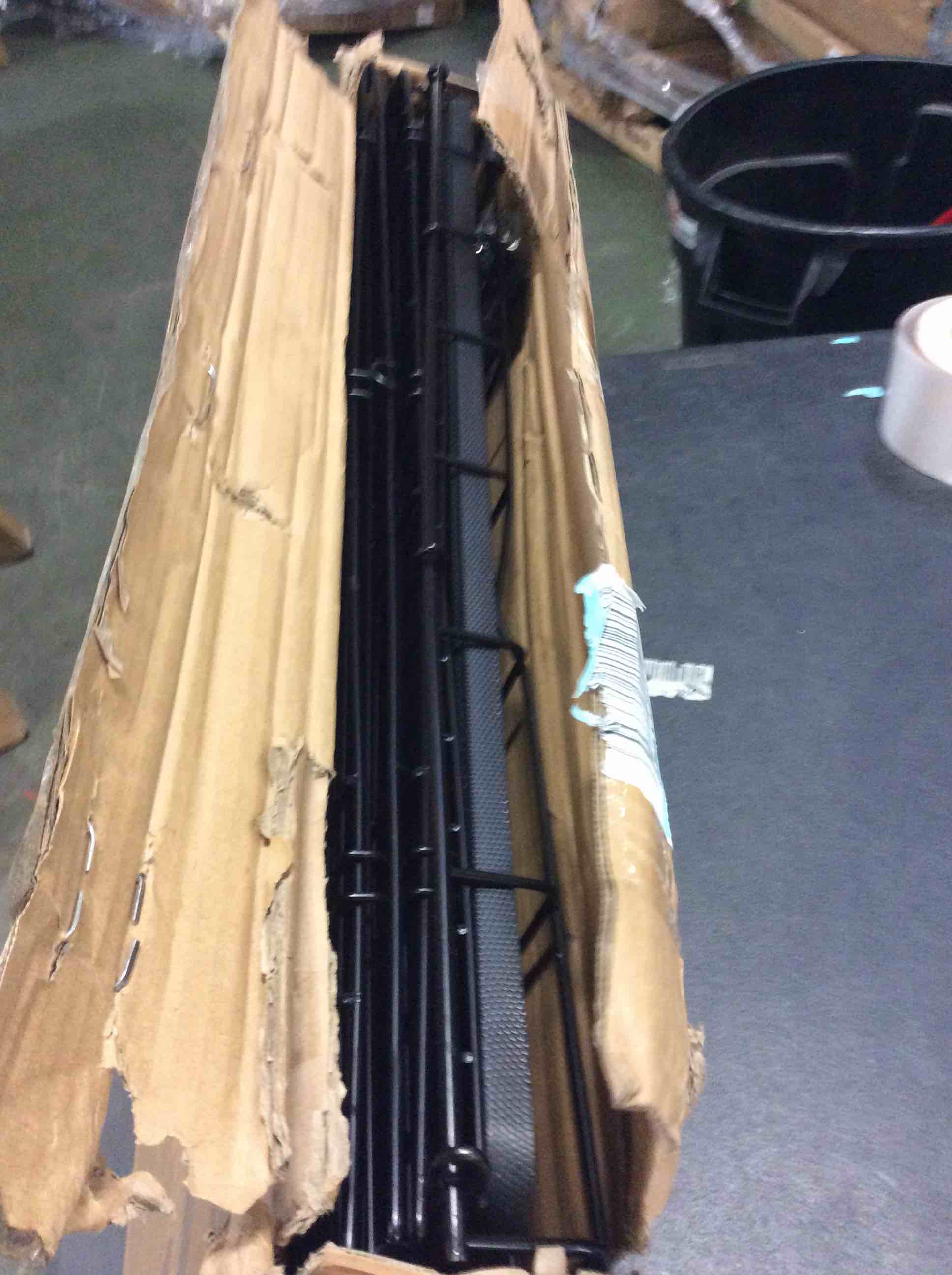 https://s3.amazonaws.com/lotting-images-prod/bidfta/RED5015118_1695729768091.jpeg