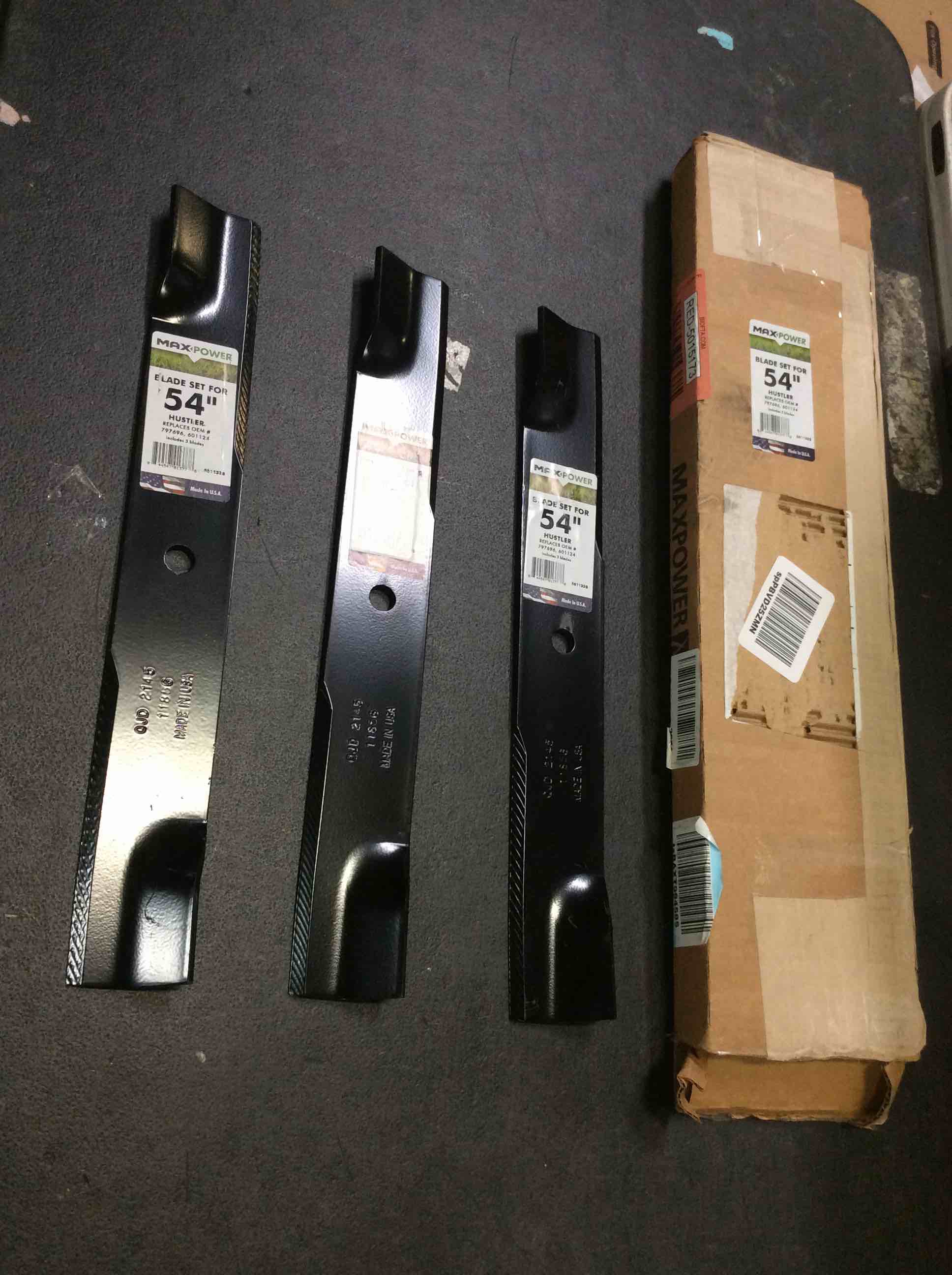 https://s3.amazonaws.com/lotting-images-prod/bidfta/RED5015173_1695753524984.jpeg