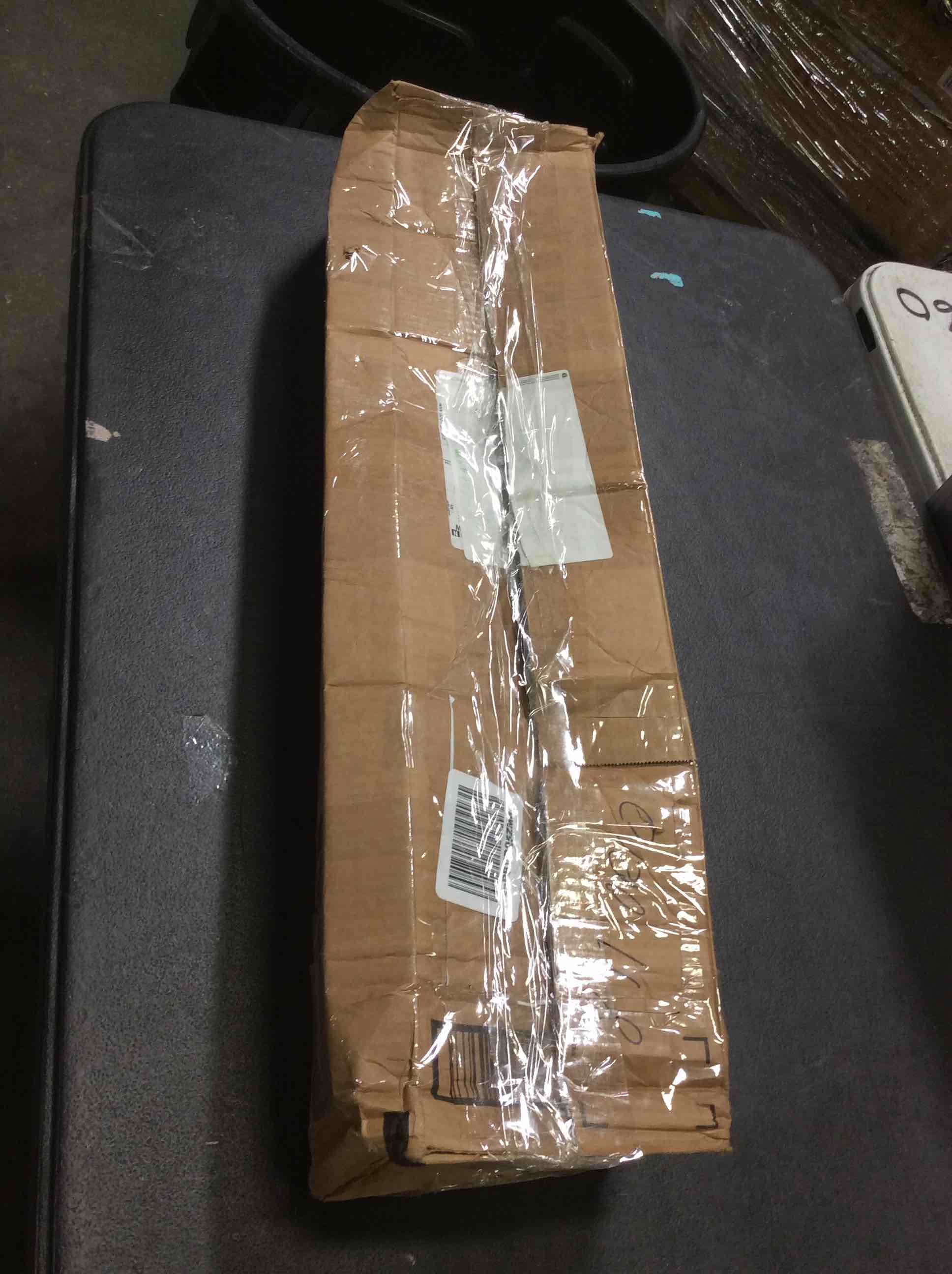 https://s3.amazonaws.com/lotting-images-prod/bidfta/RED5015175_1695753910117.jpeg