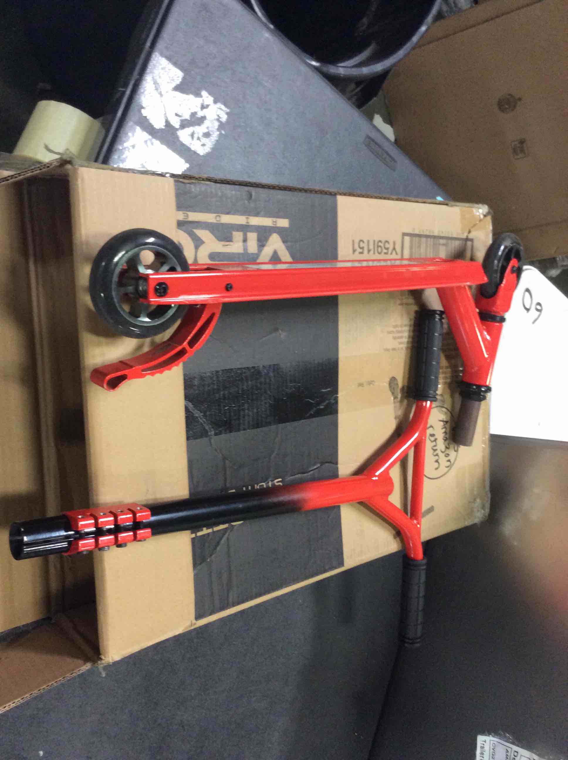 https://s3.amazonaws.com/lotting-images-prod/bidfta/RED5015187_1695759441377.jpeg