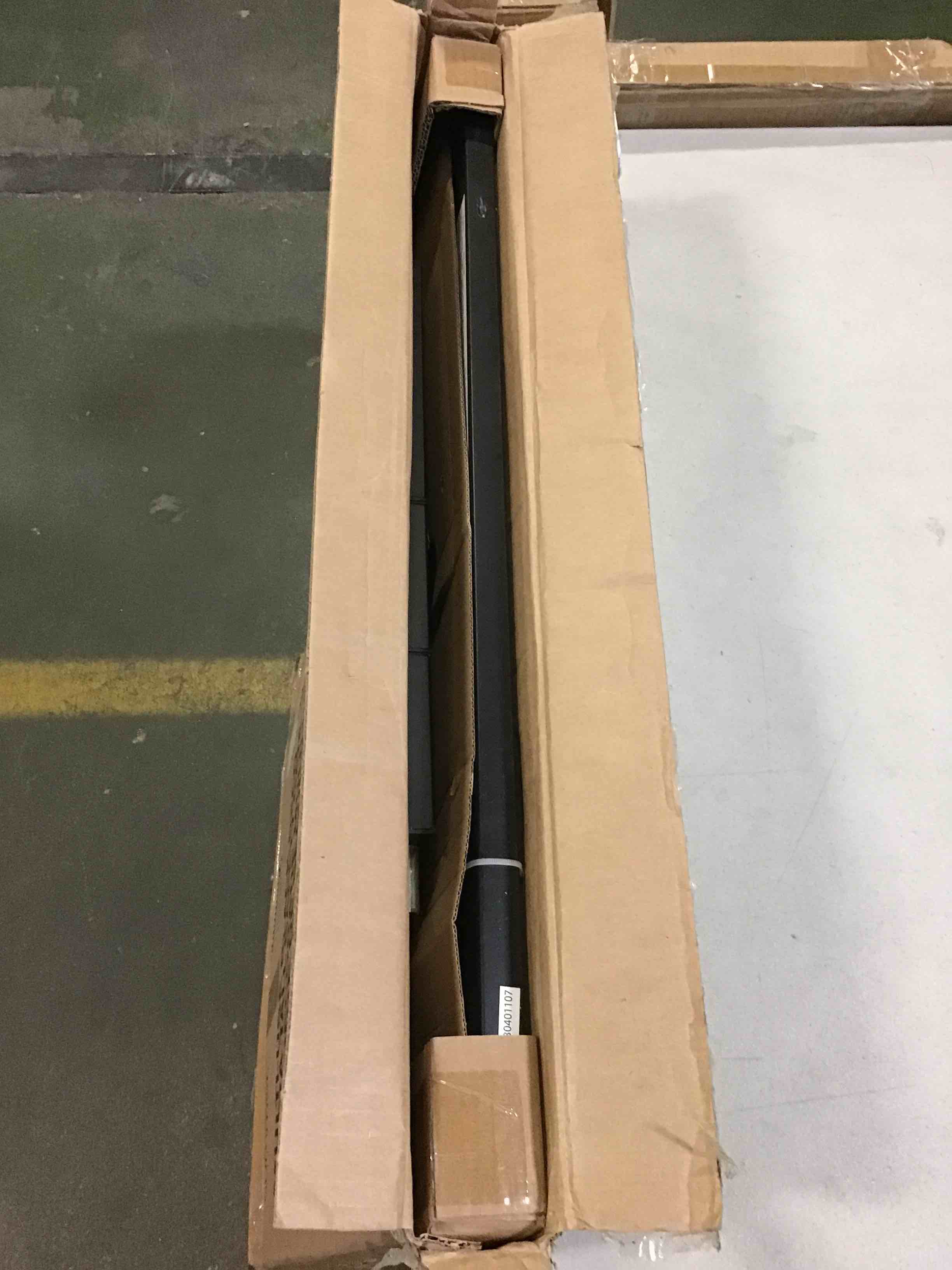 https://s3.amazonaws.com/lotting-images-prod/bidfta/RED5015197_1695818677554.jpeg