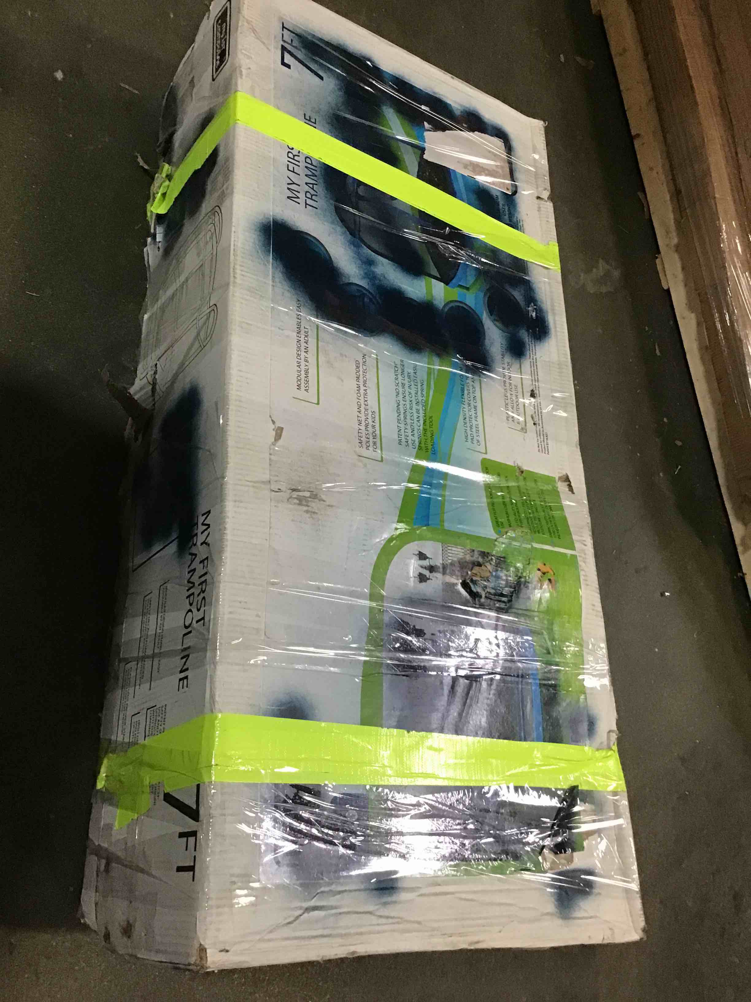 https://s3.amazonaws.com/lotting-images-prod/bidfta/RED5015229_1695836892959.jpeg