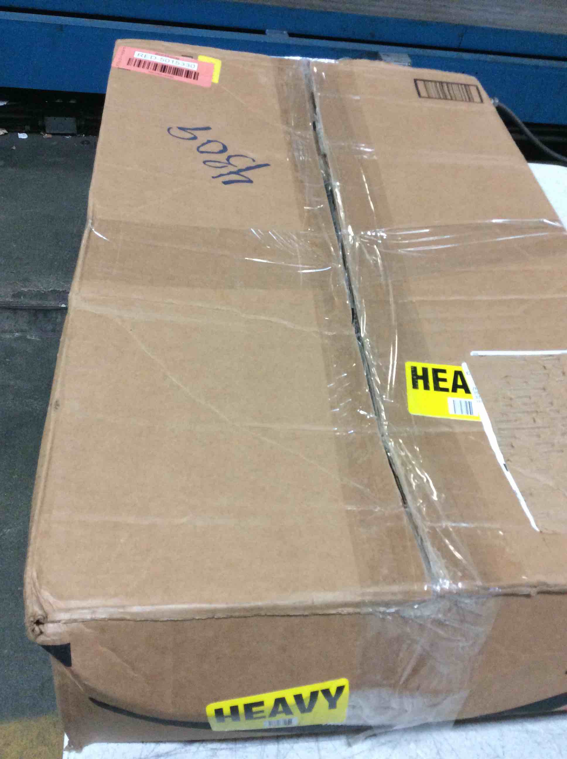 https://s3.amazonaws.com/lotting-images-prod/bidfta/RED5015330_1696335761583.jpeg