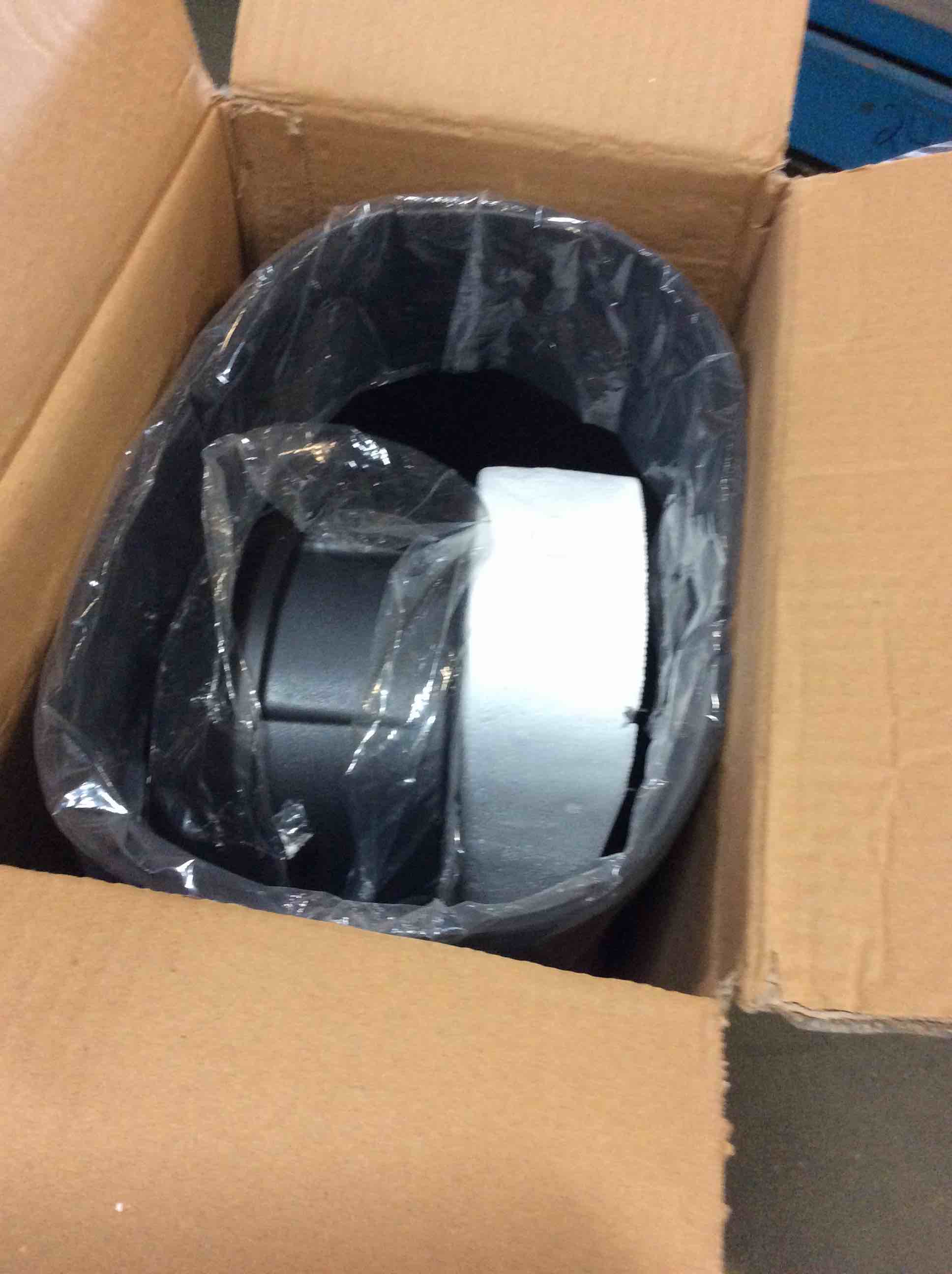 https://s3.amazonaws.com/lotting-images-prod/bidfta/RED5015948_1696623422598.jpeg