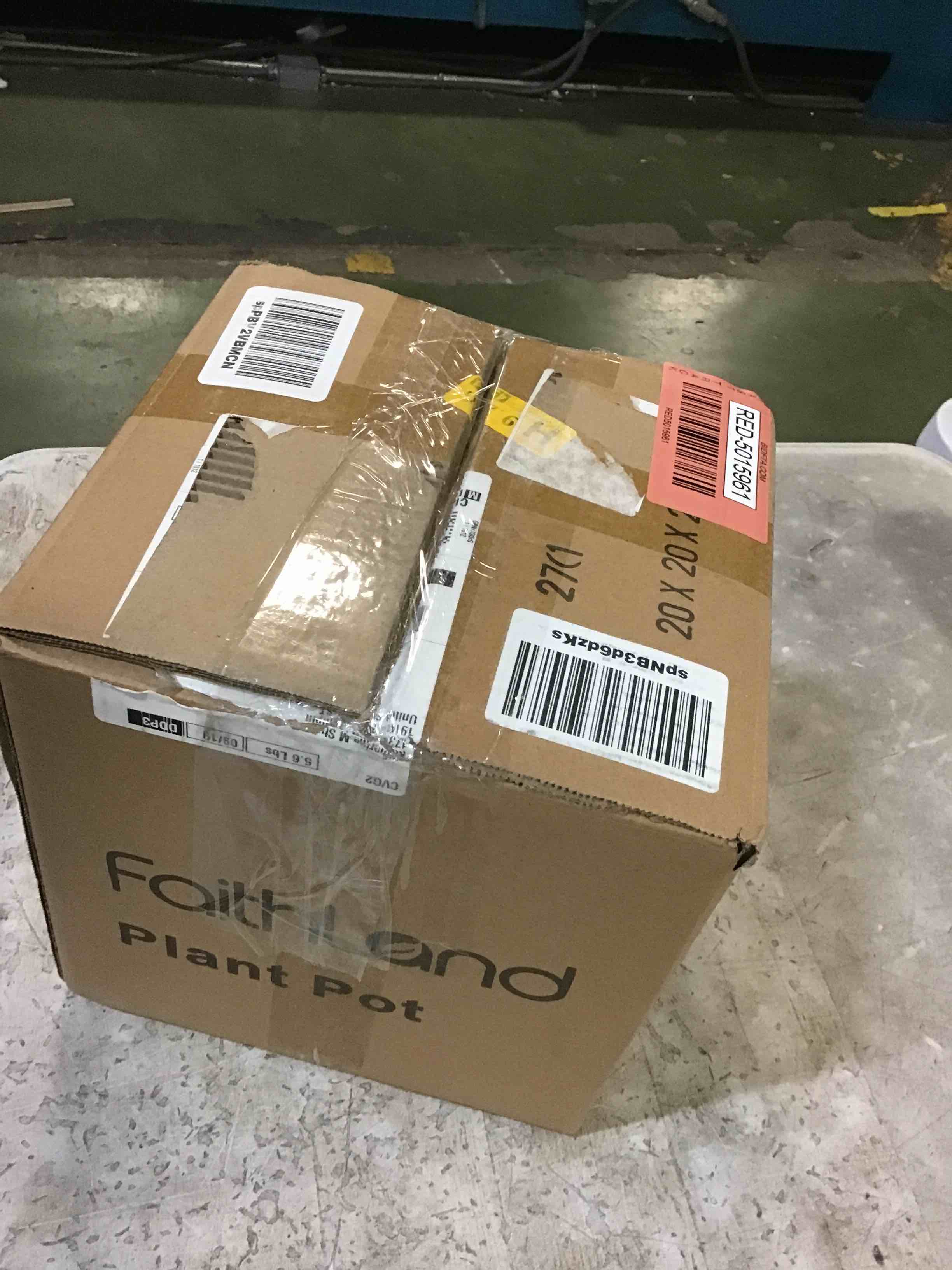 https://s3.amazonaws.com/lotting-images-prod/bidfta/RED5015961_1696851412019.jpeg