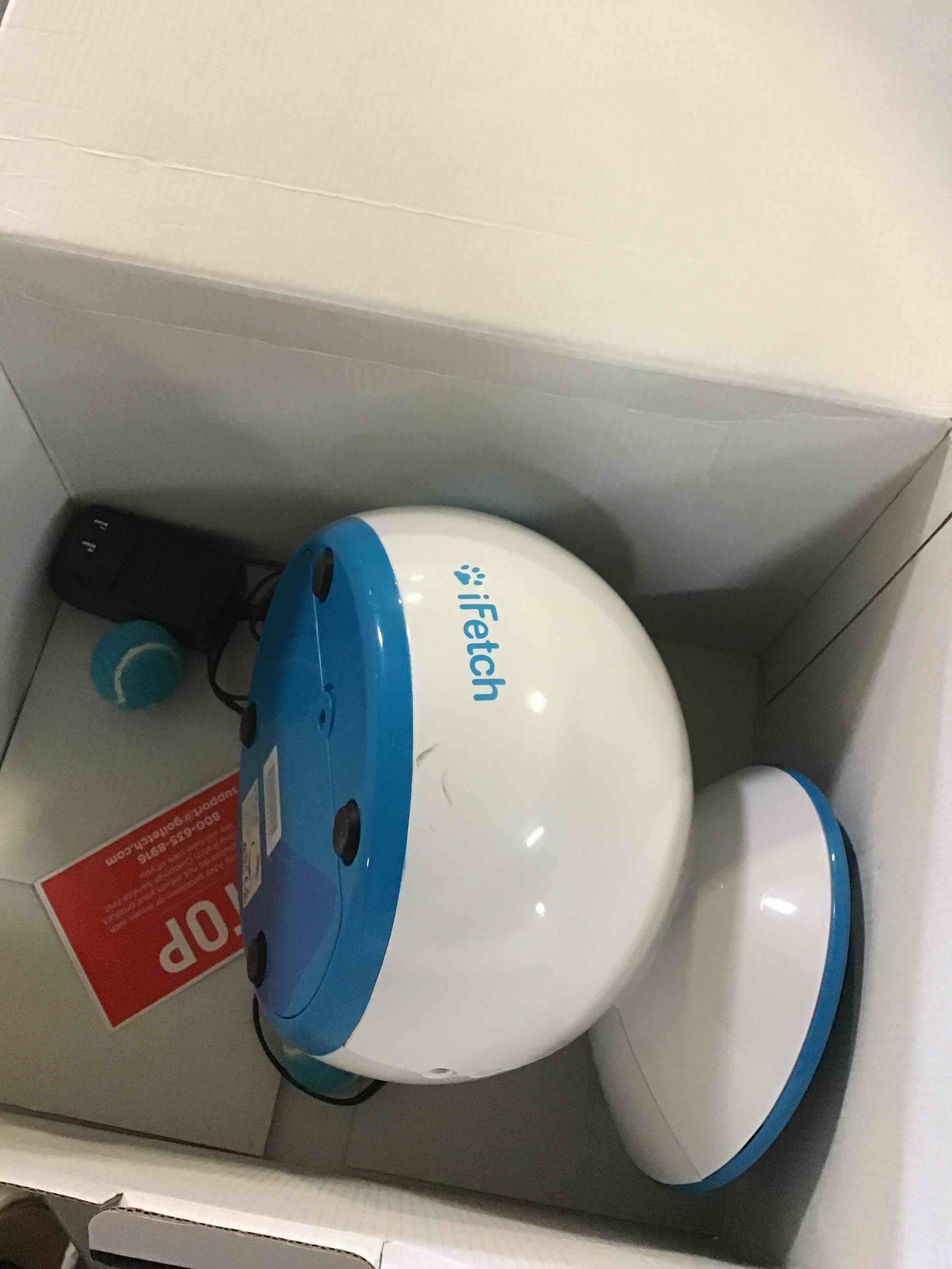 https://s3.amazonaws.com/lotting-images-prod/bidfta/RED5016554_1695398939975.jpeg