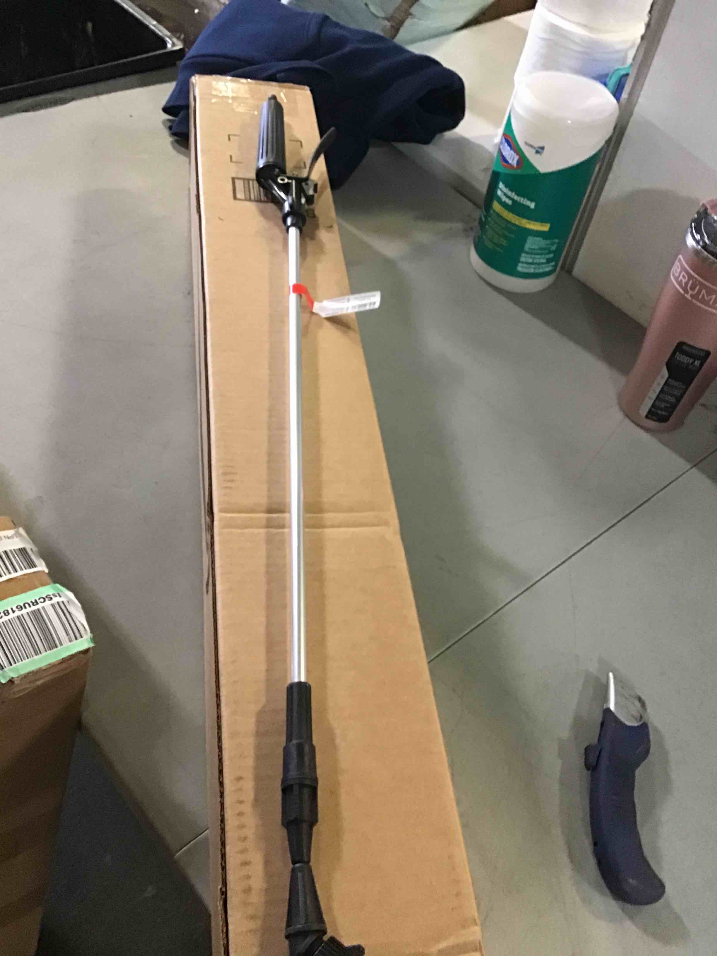 https://s3.amazonaws.com/lotting-images-prod/bidfta/RED5016579_1695404495324.jpeg