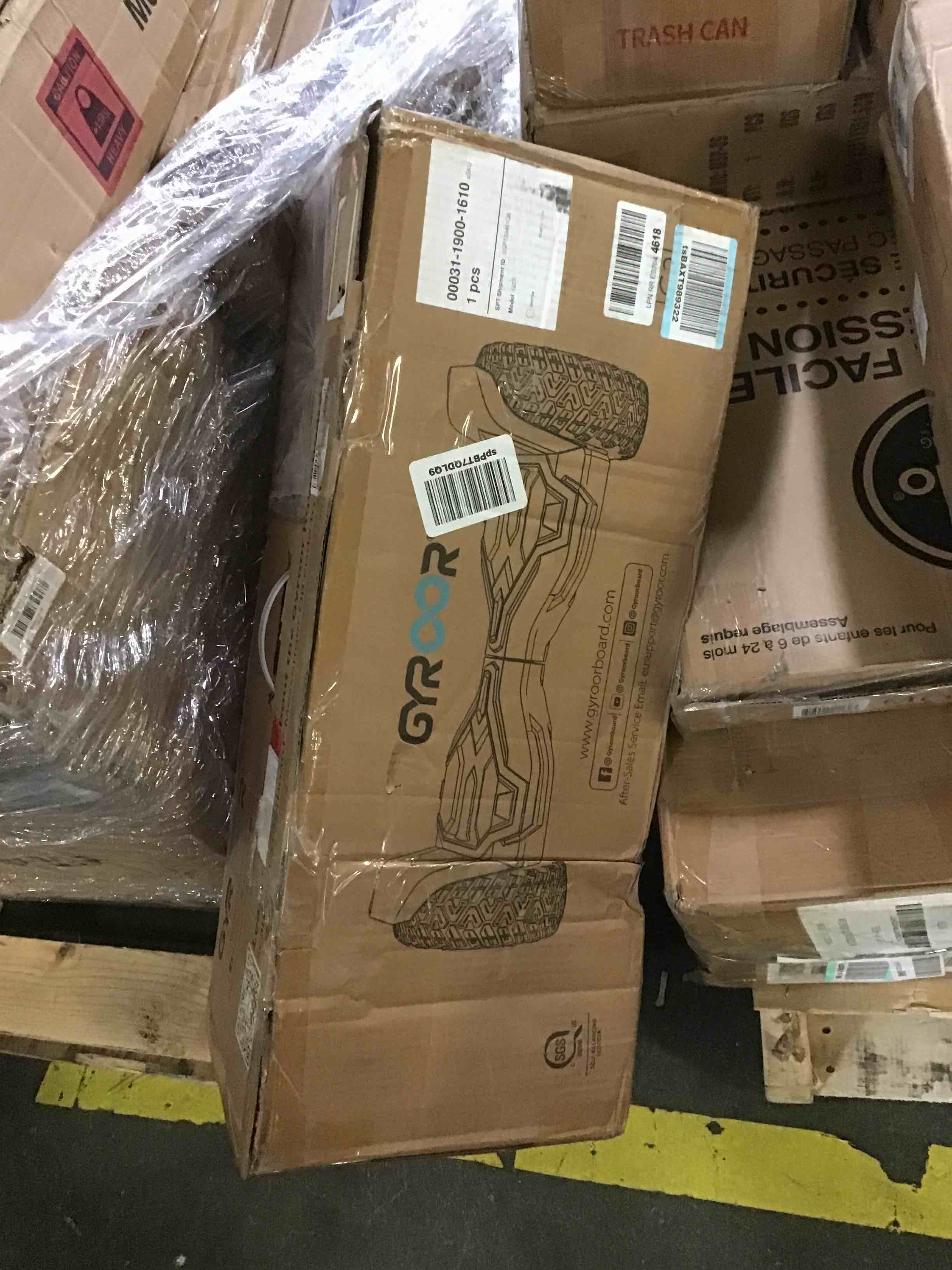 https://s3.amazonaws.com/lotting-images-prod/bidfta/RED5016630_1695413682497.jpeg