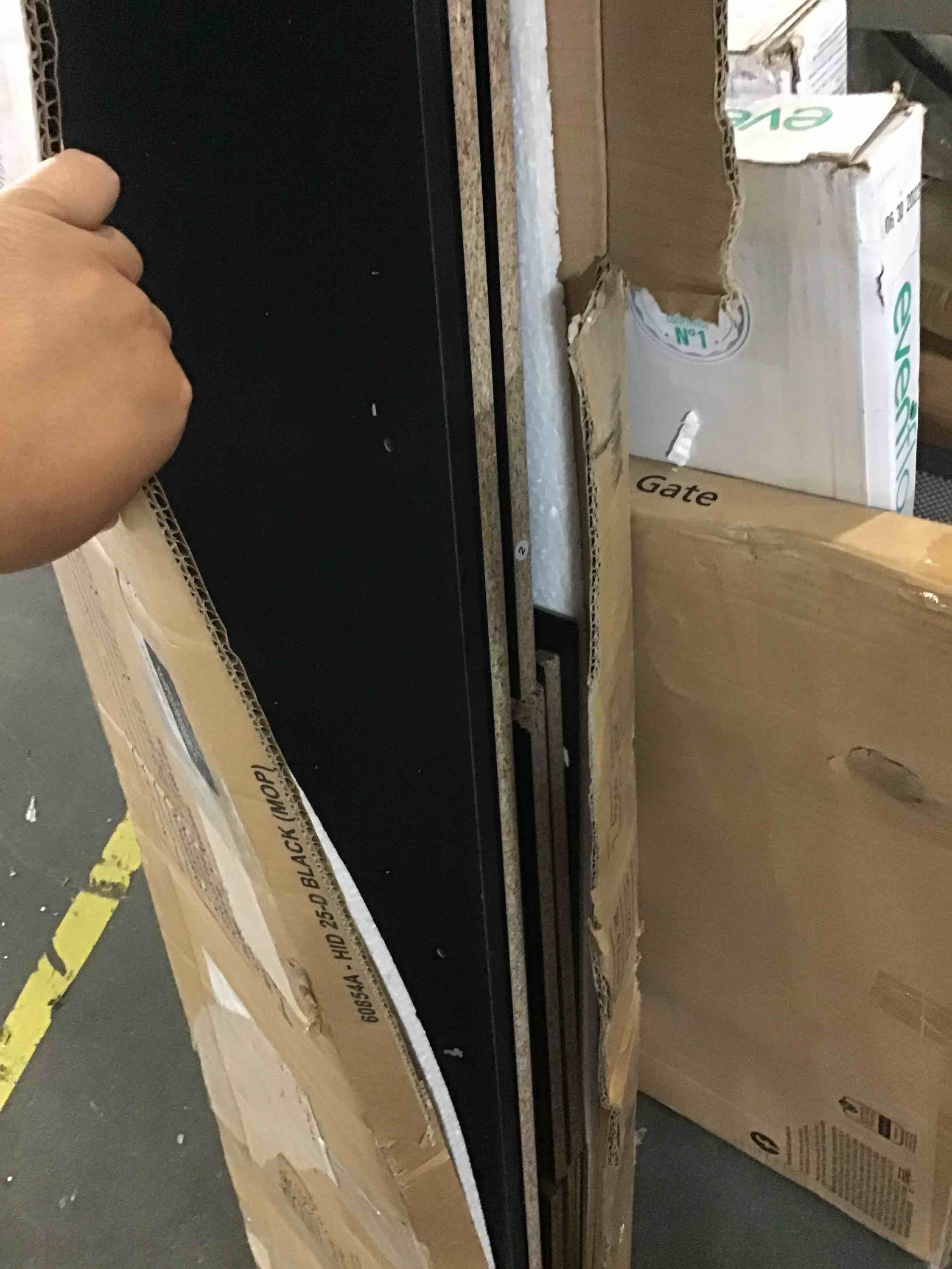 https://s3.amazonaws.com/lotting-images-prod/bidfta/RED5016696_1695647706595.jpeg