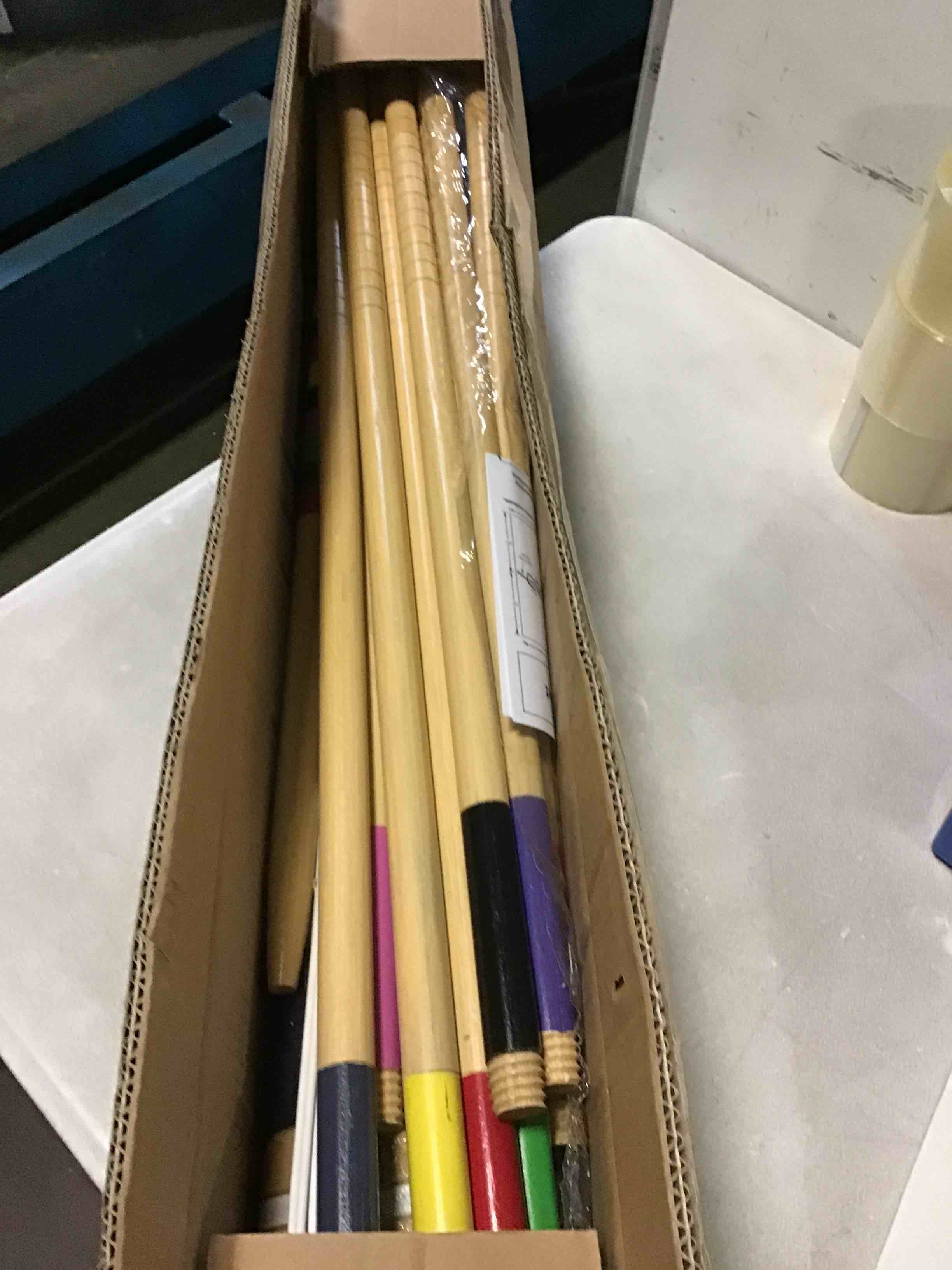 https://s3.amazonaws.com/lotting-images-prod/bidfta/RED5016879_1695728901066.jpeg