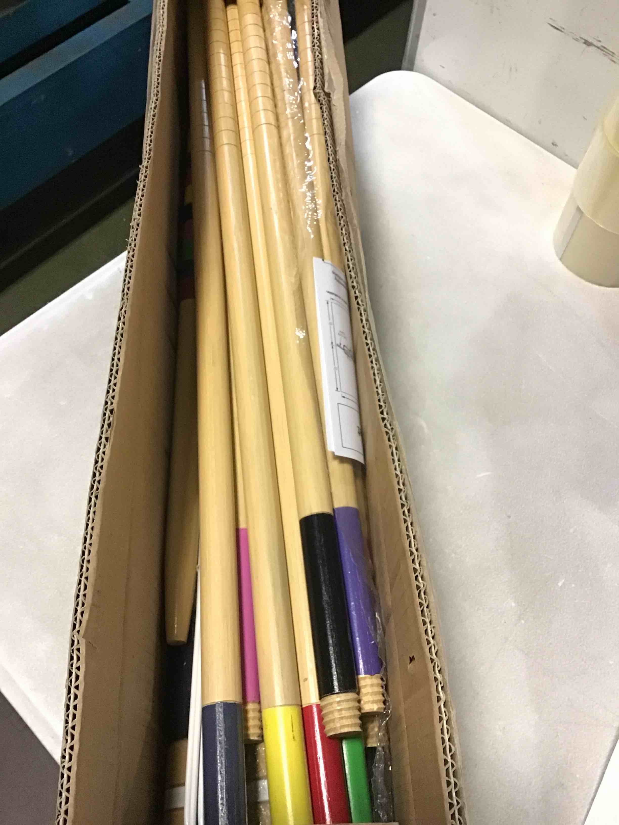 https://s3.amazonaws.com/lotting-images-prod/bidfta/RED5016879_1695728903468.jpeg