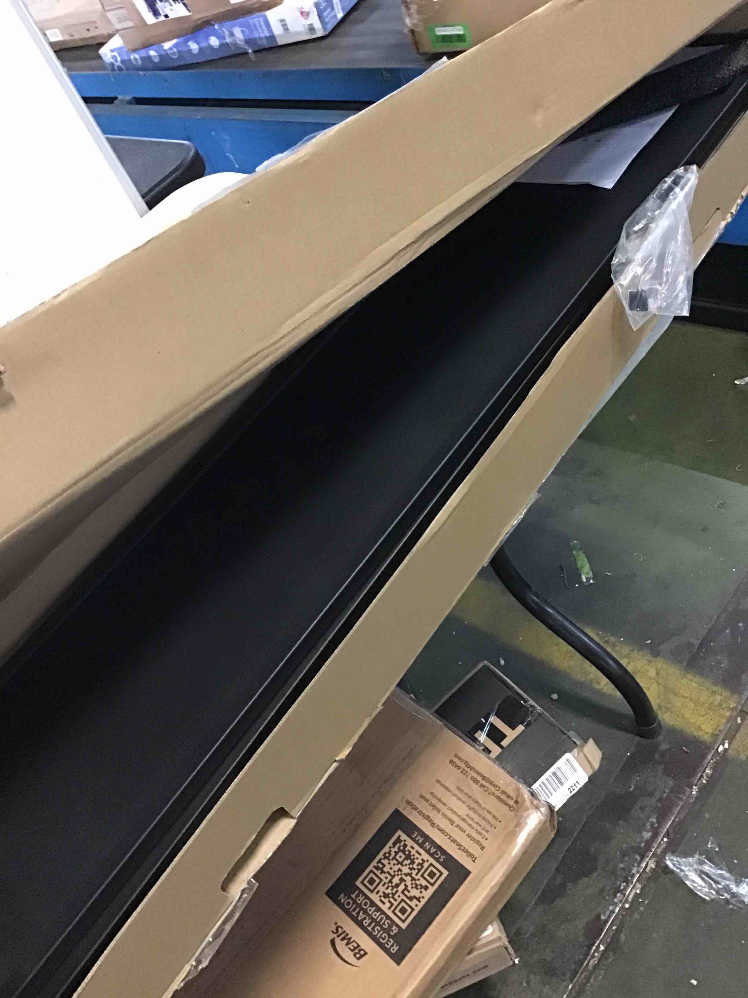 https://s3.amazonaws.com/lotting-images-prod/bidfta/RED5017256_1695835458462.jpeg