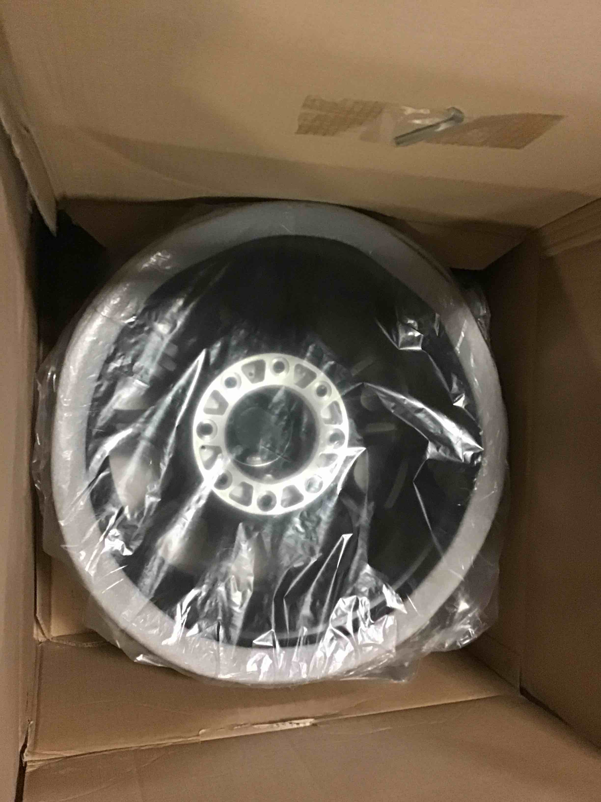 https://s3.amazonaws.com/lotting-images-prod/bidfta/RED5017274_1695837907230.jpeg