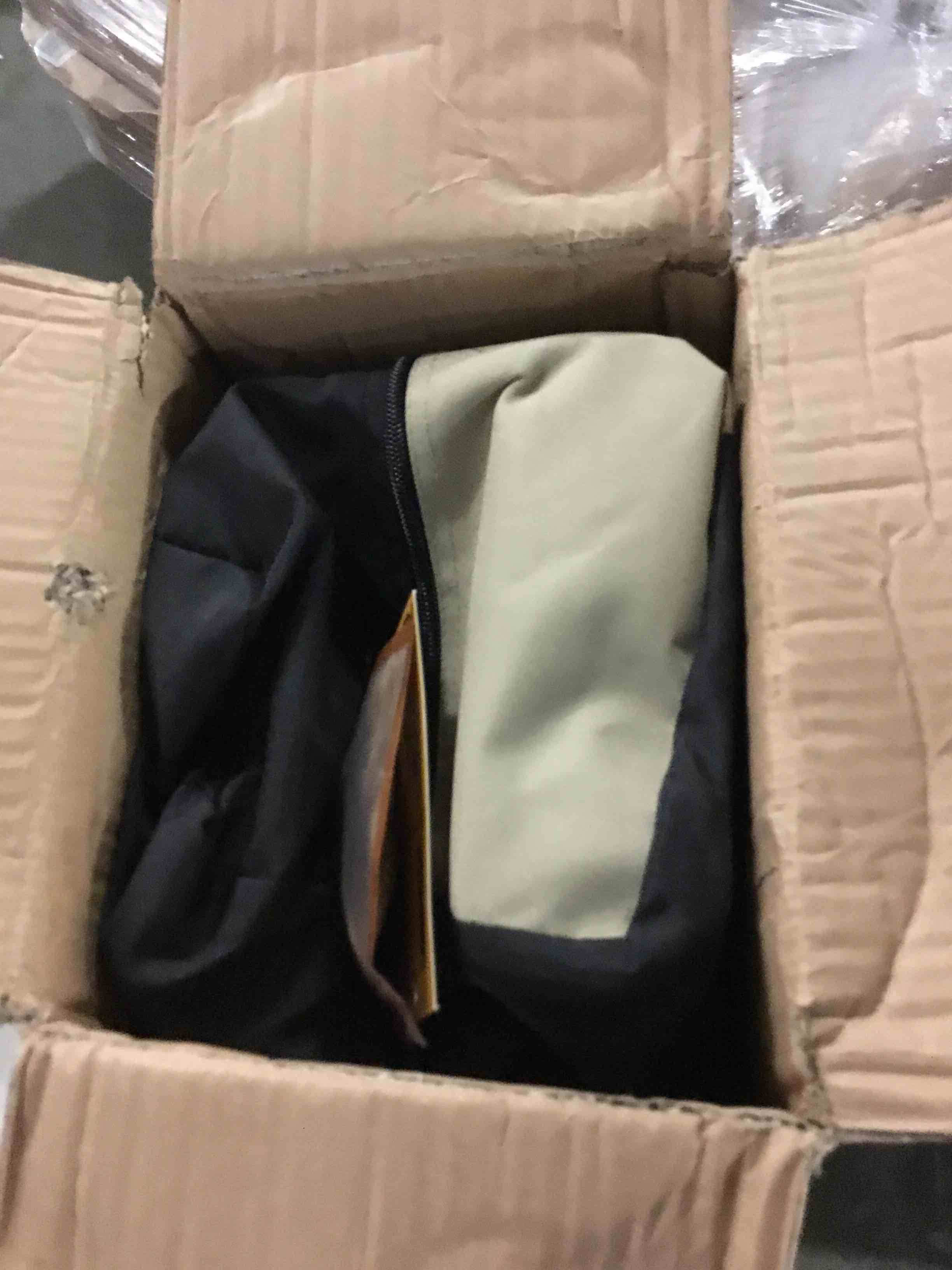 https://s3.amazonaws.com/lotting-images-prod/bidfta/RED5017709_1696246382987.jpeg