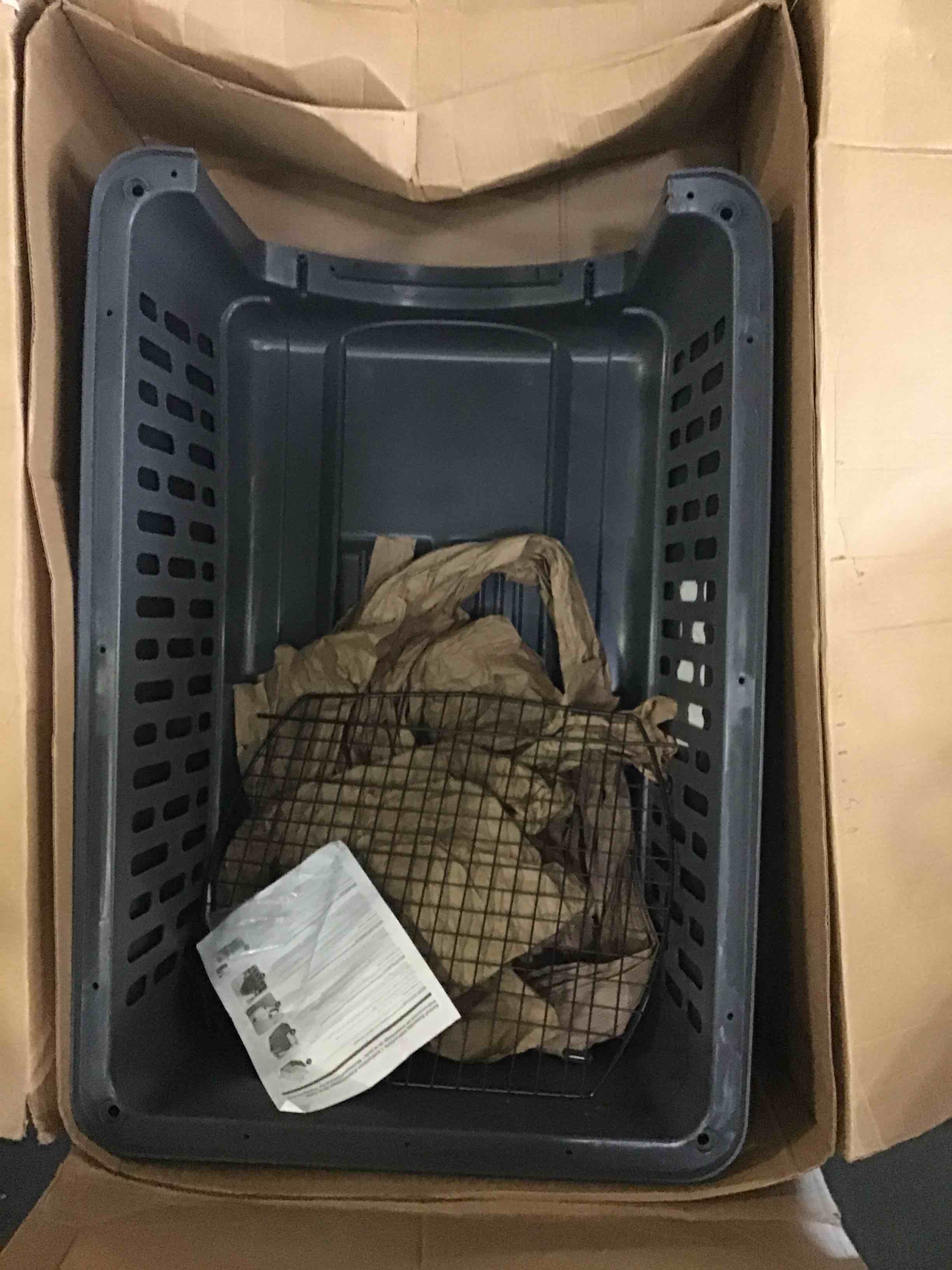 https://s3.amazonaws.com/lotting-images-prod/bidfta/RED5017771_1696251878960.jpeg