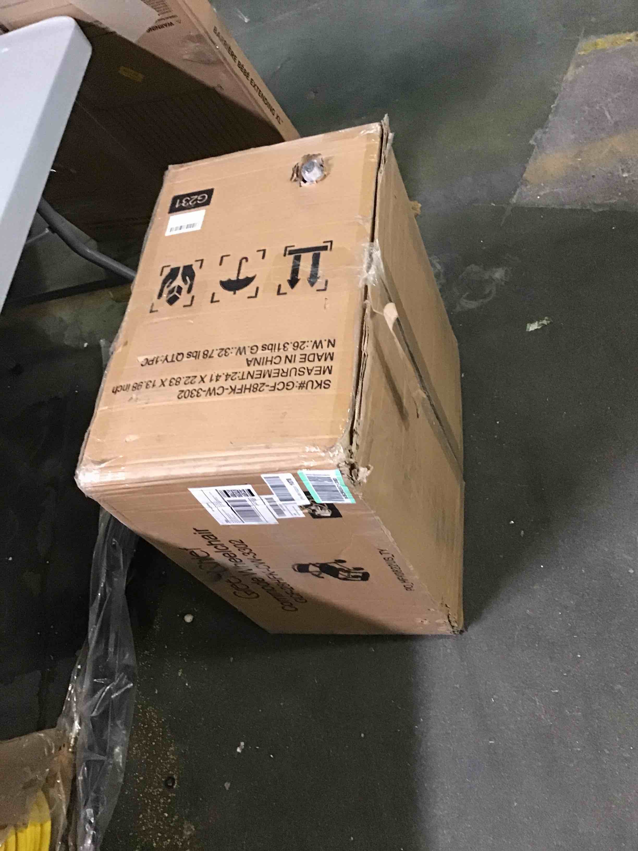 https://s3.amazonaws.com/lotting-images-prod/bidfta/RED5018006_1695067398595.jpeg