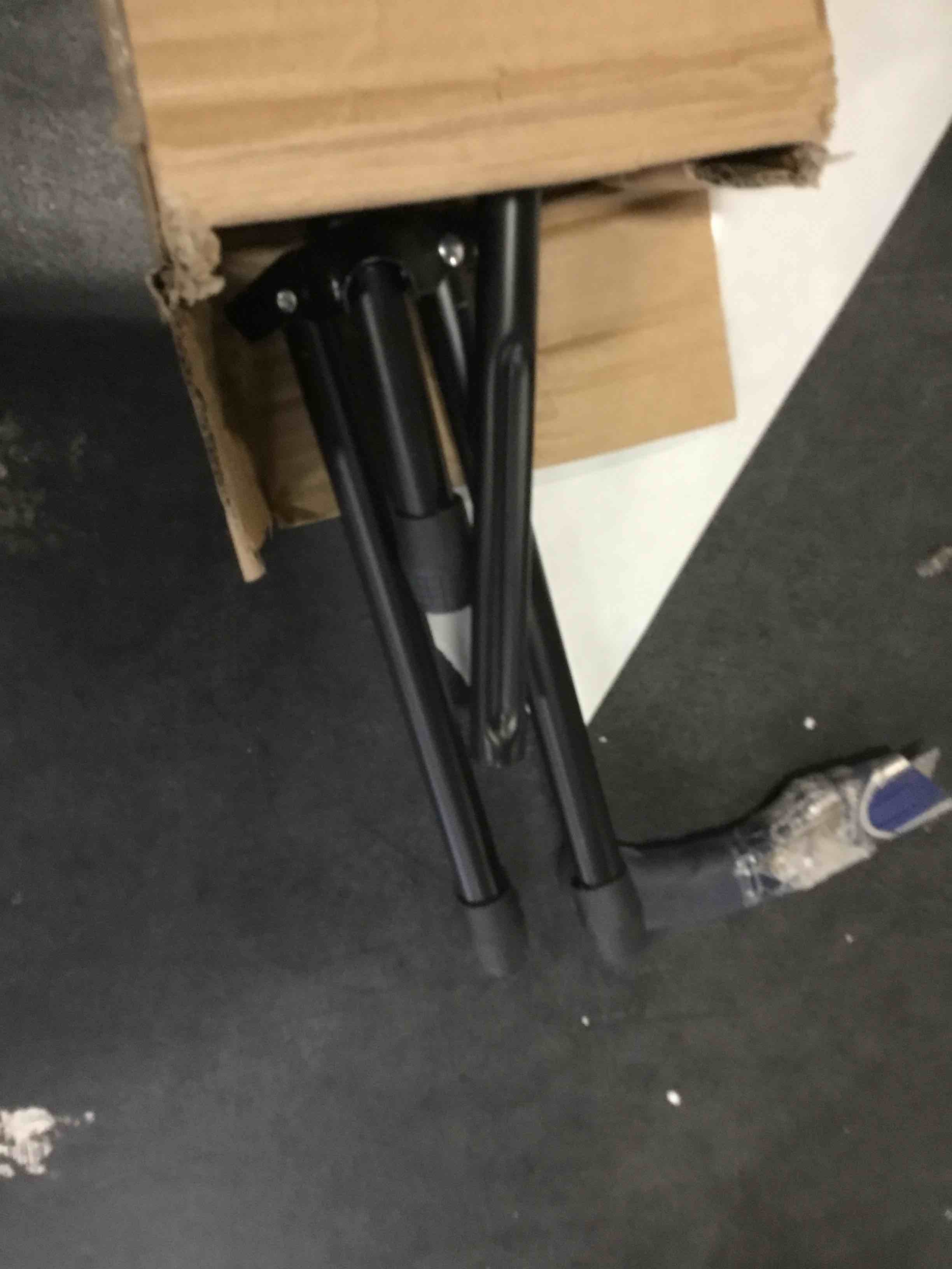 https://s3.amazonaws.com/lotting-images-prod/bidfta/RED5018149_1695148089003.jpeg