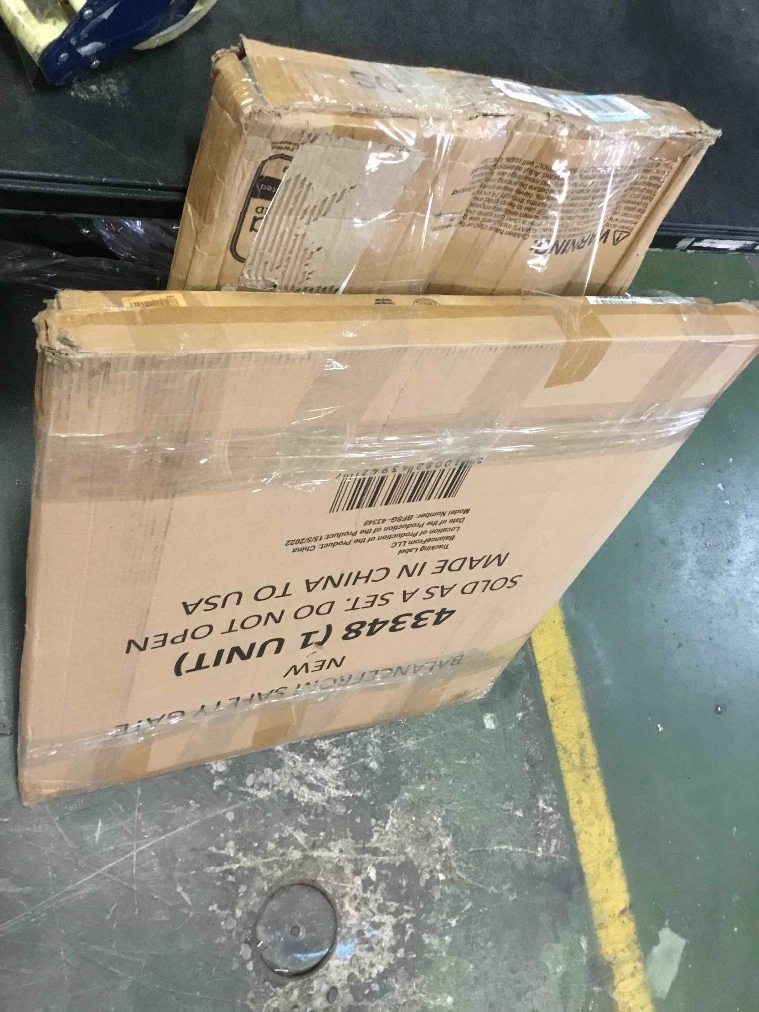 https://s3.amazonaws.com/lotting-images-prod/bidfta/RED5018162_1695151512126.jpeg