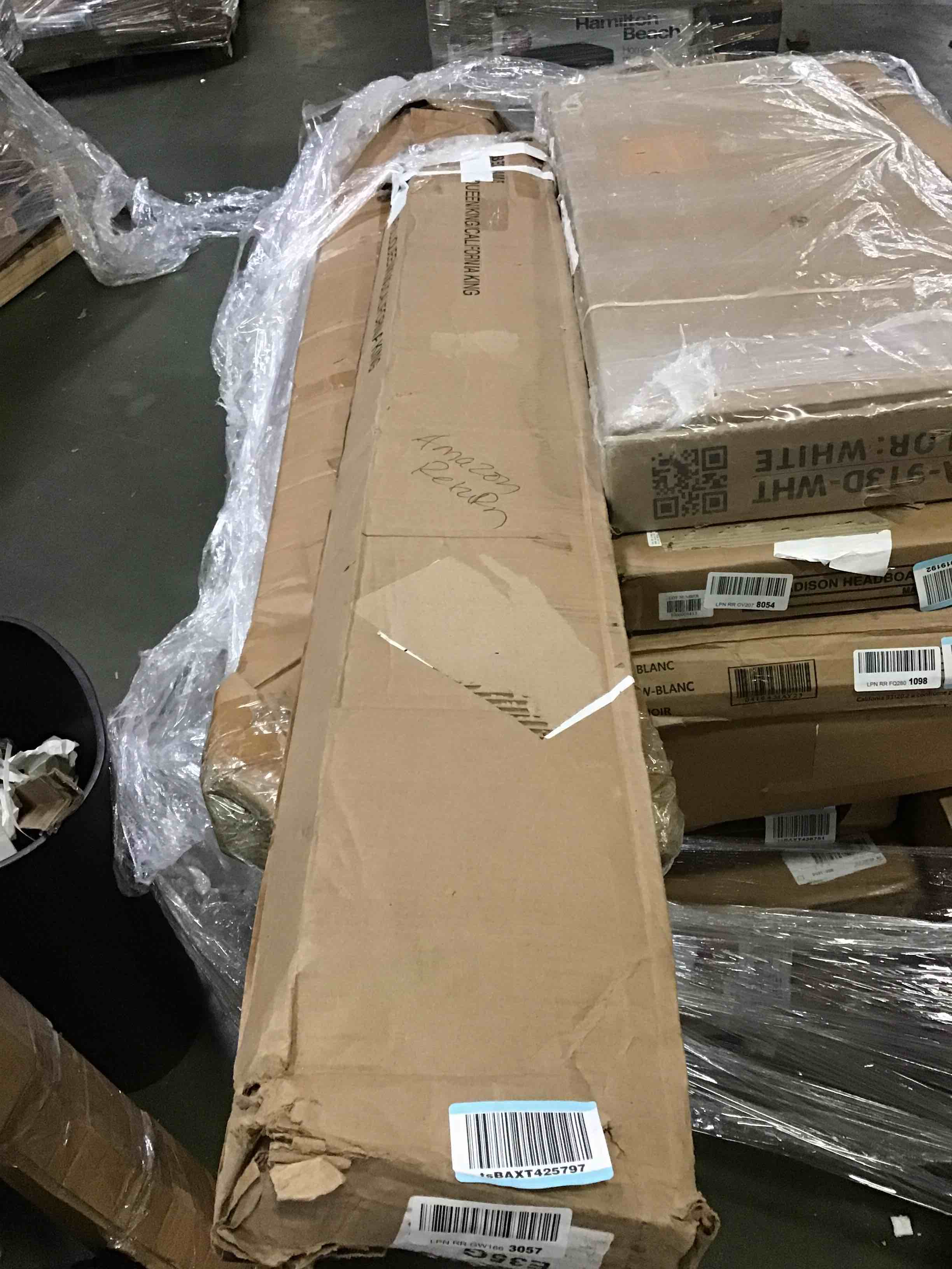 https://s3.amazonaws.com/lotting-images-prod/bidfta/RED5018243_1695216633805.jpeg