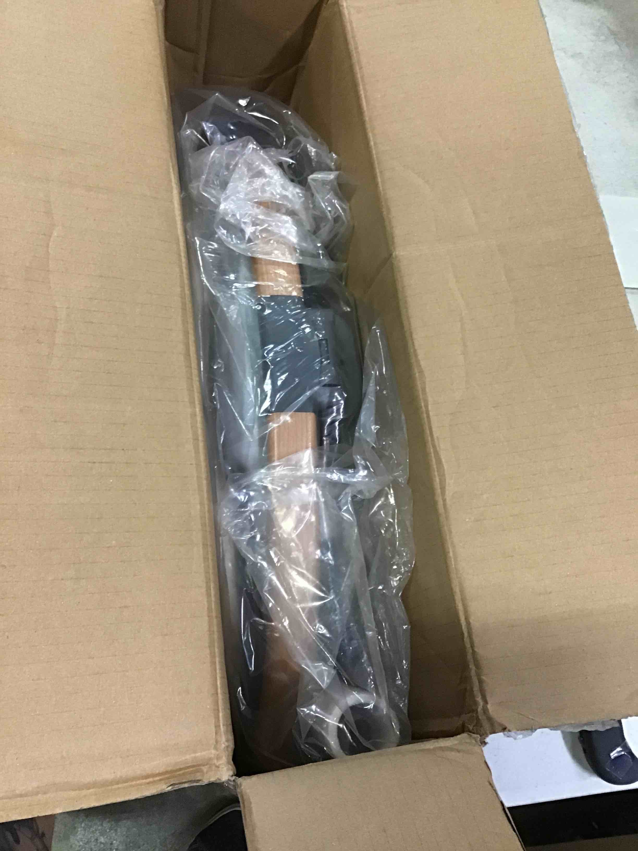 https://s3.amazonaws.com/lotting-images-prod/bidfta/RED5018249_1695217953223.jpeg