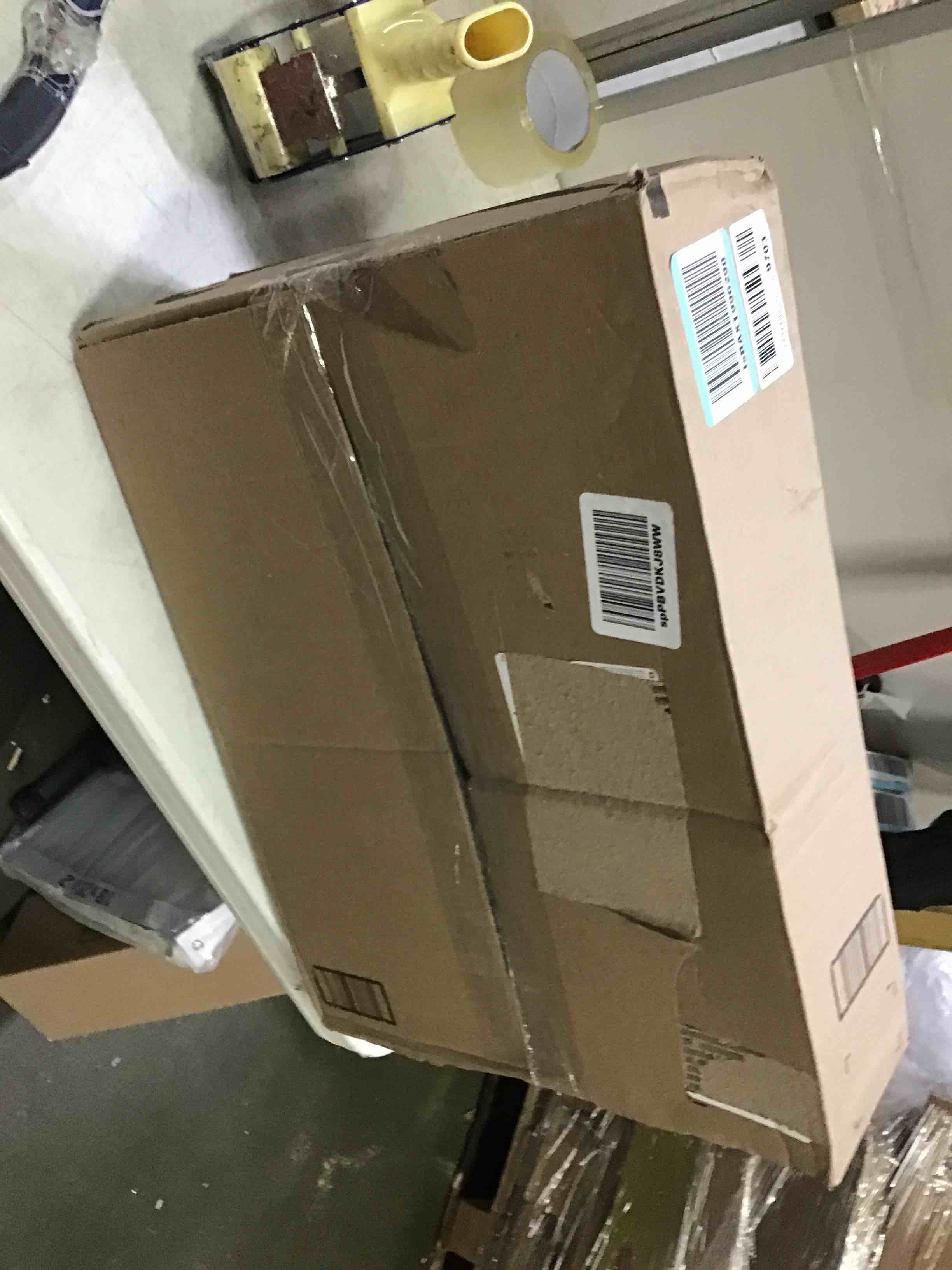 https://s3.amazonaws.com/lotting-images-prod/bidfta/RED5018307_1695226822451.jpeg