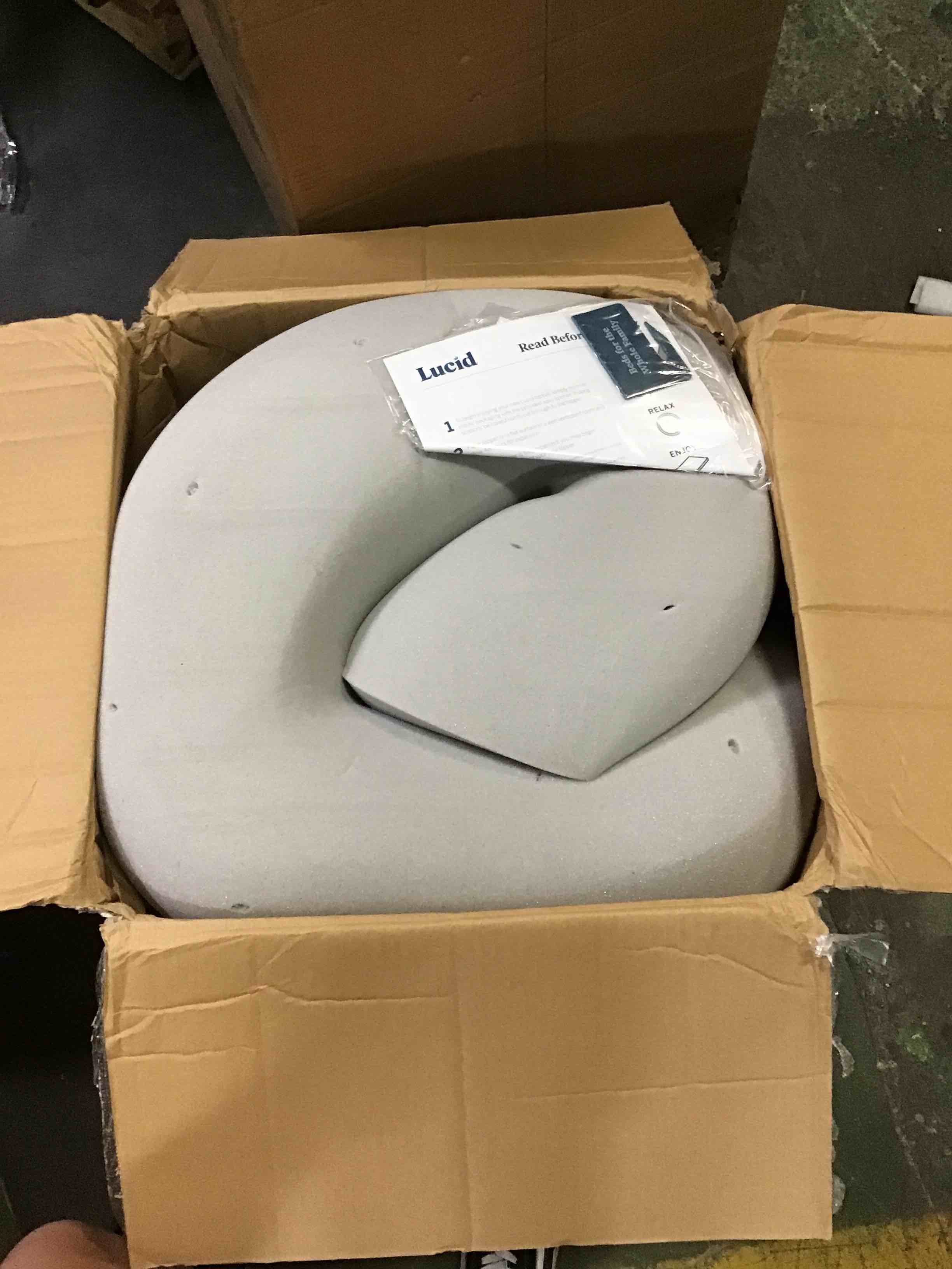https://s3.amazonaws.com/lotting-images-prod/bidfta/RED5018365_1695238995500.jpeg