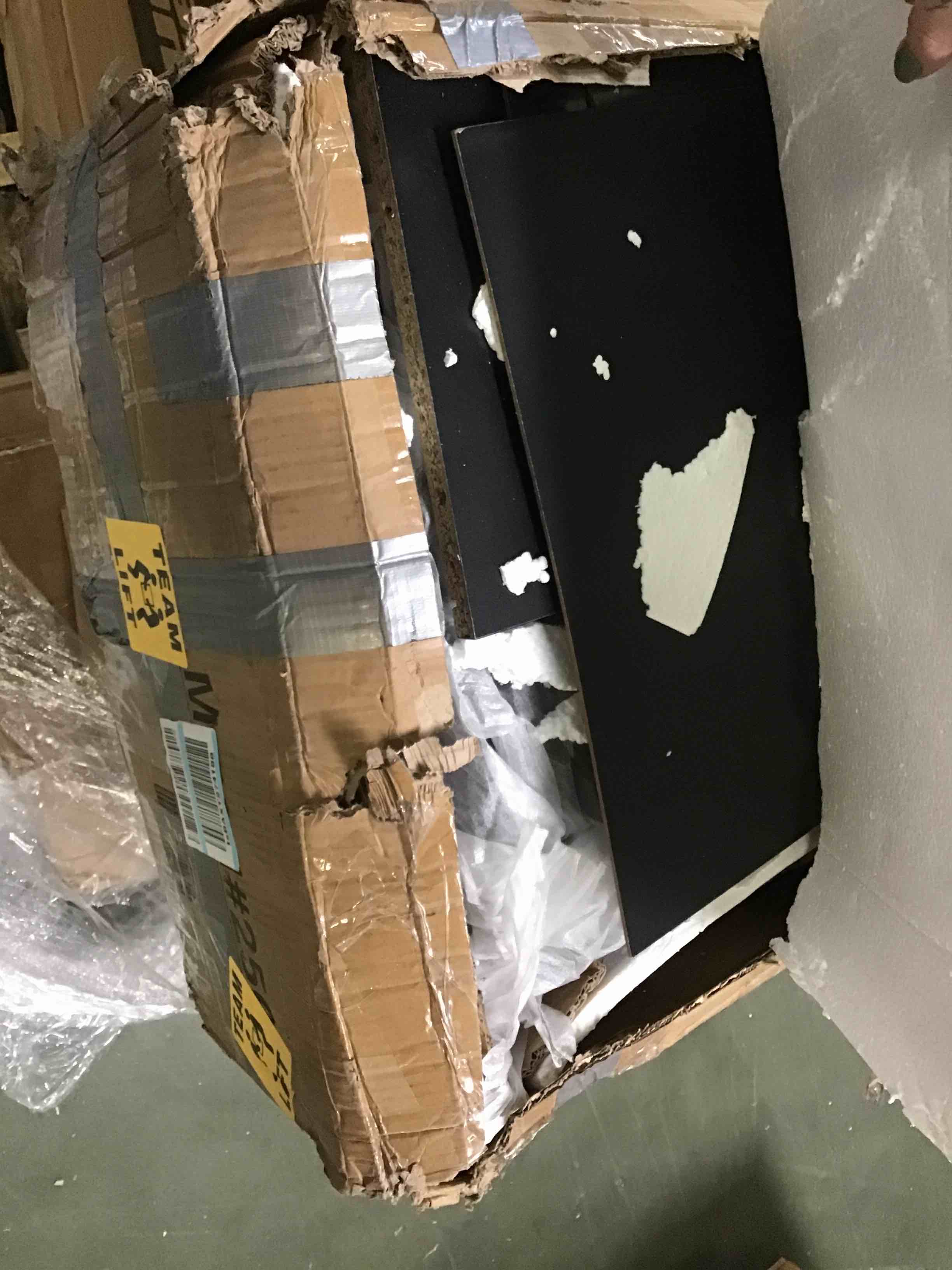 https://s3.amazonaws.com/lotting-images-prod/bidfta/RED5018453_1695308329272.jpeg