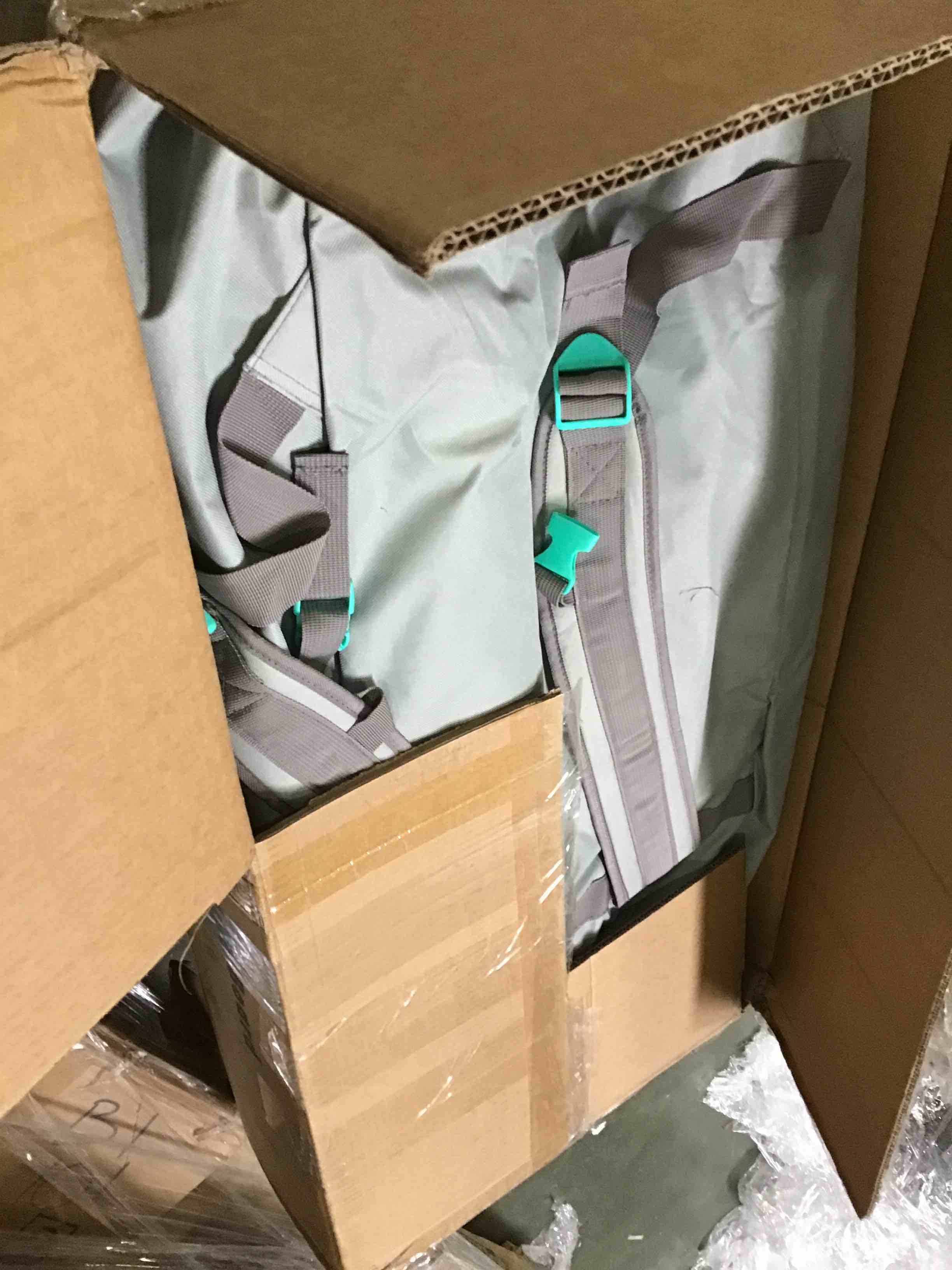 https://s3.amazonaws.com/lotting-images-prod/bidfta/RED5018515_1695319862189.jpeg
