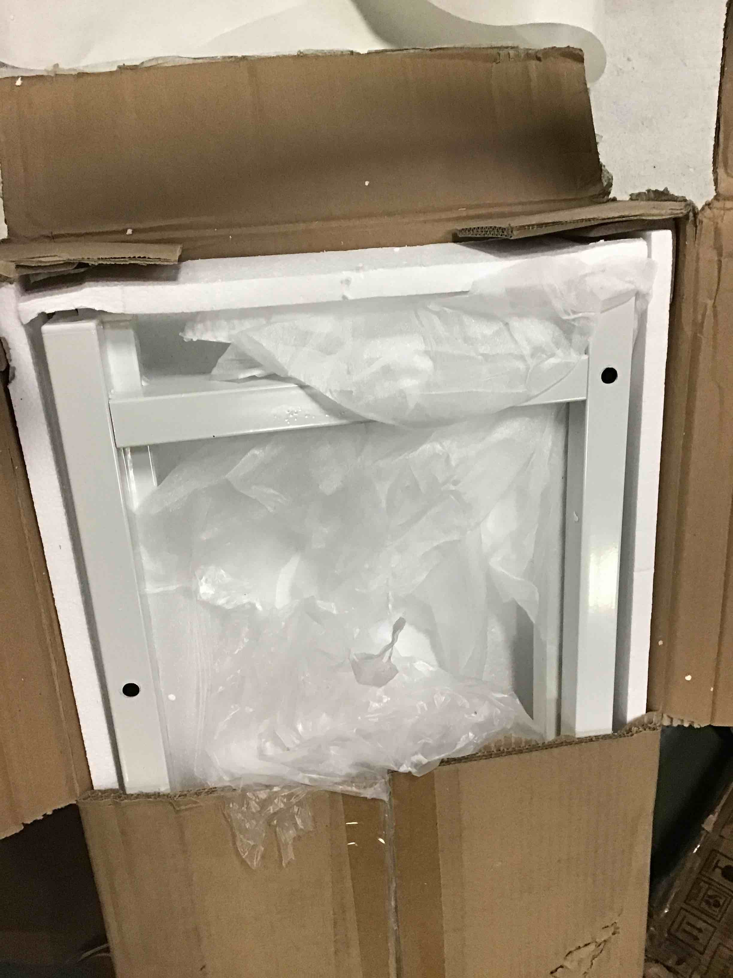 https://s3.amazonaws.com/lotting-images-prod/bidfta/RED5018589_1695385929028.jpeg