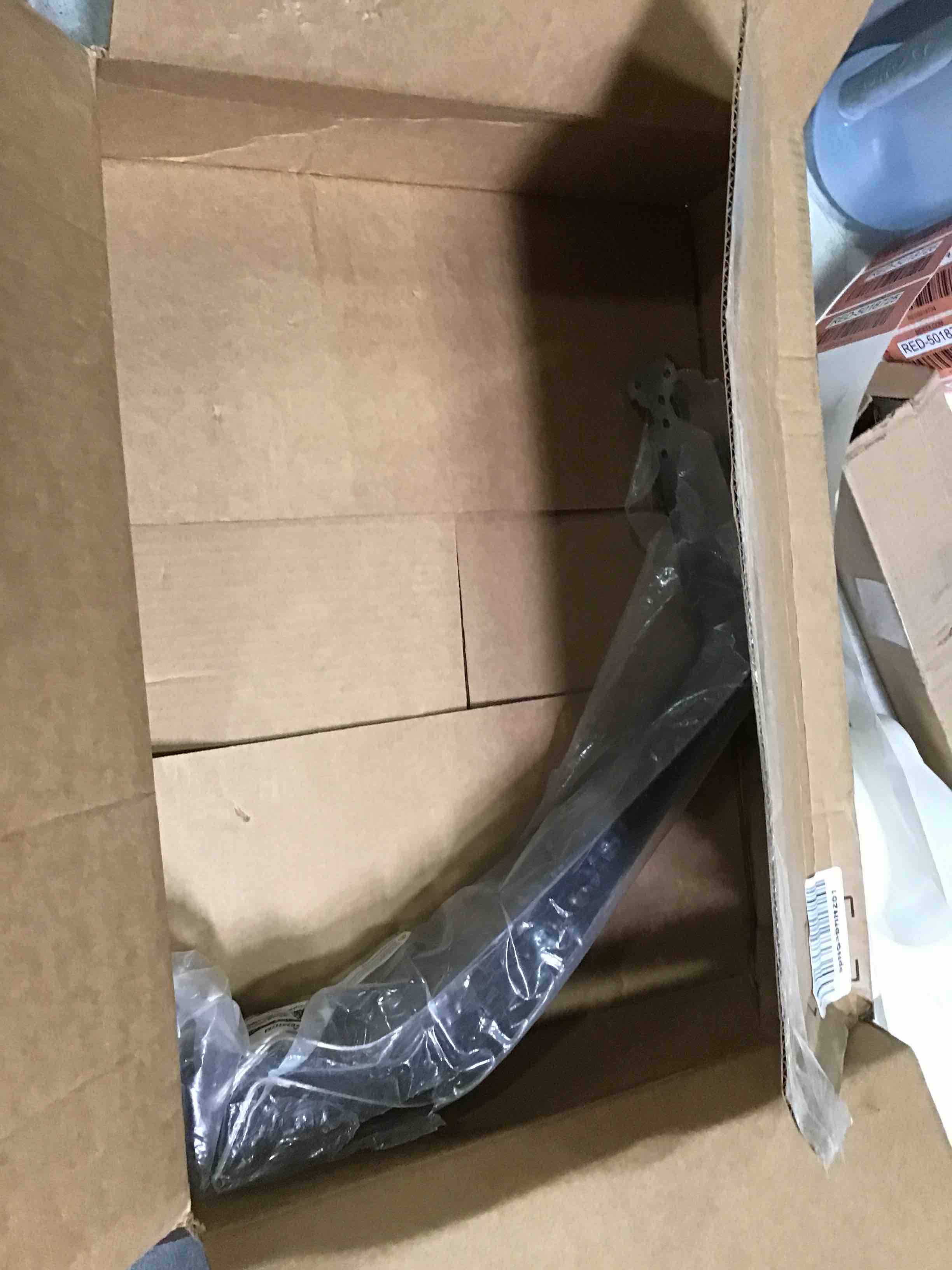 https://s3.amazonaws.com/lotting-images-prod/bidfta/RED5018725_1695405819696.jpeg