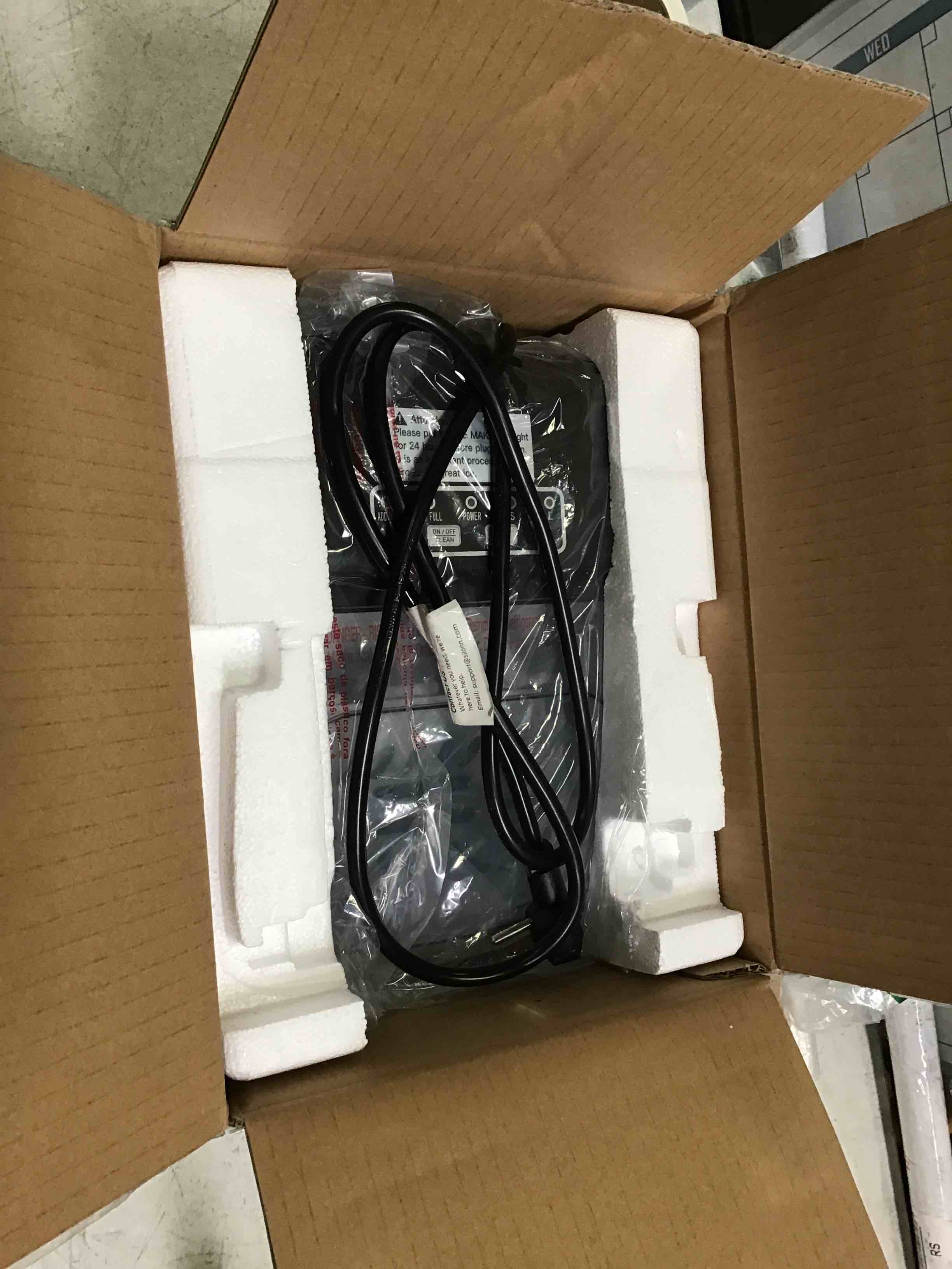 https://s3.amazonaws.com/lotting-images-prod/bidfta/RED5018748_1695408851626.jpeg
