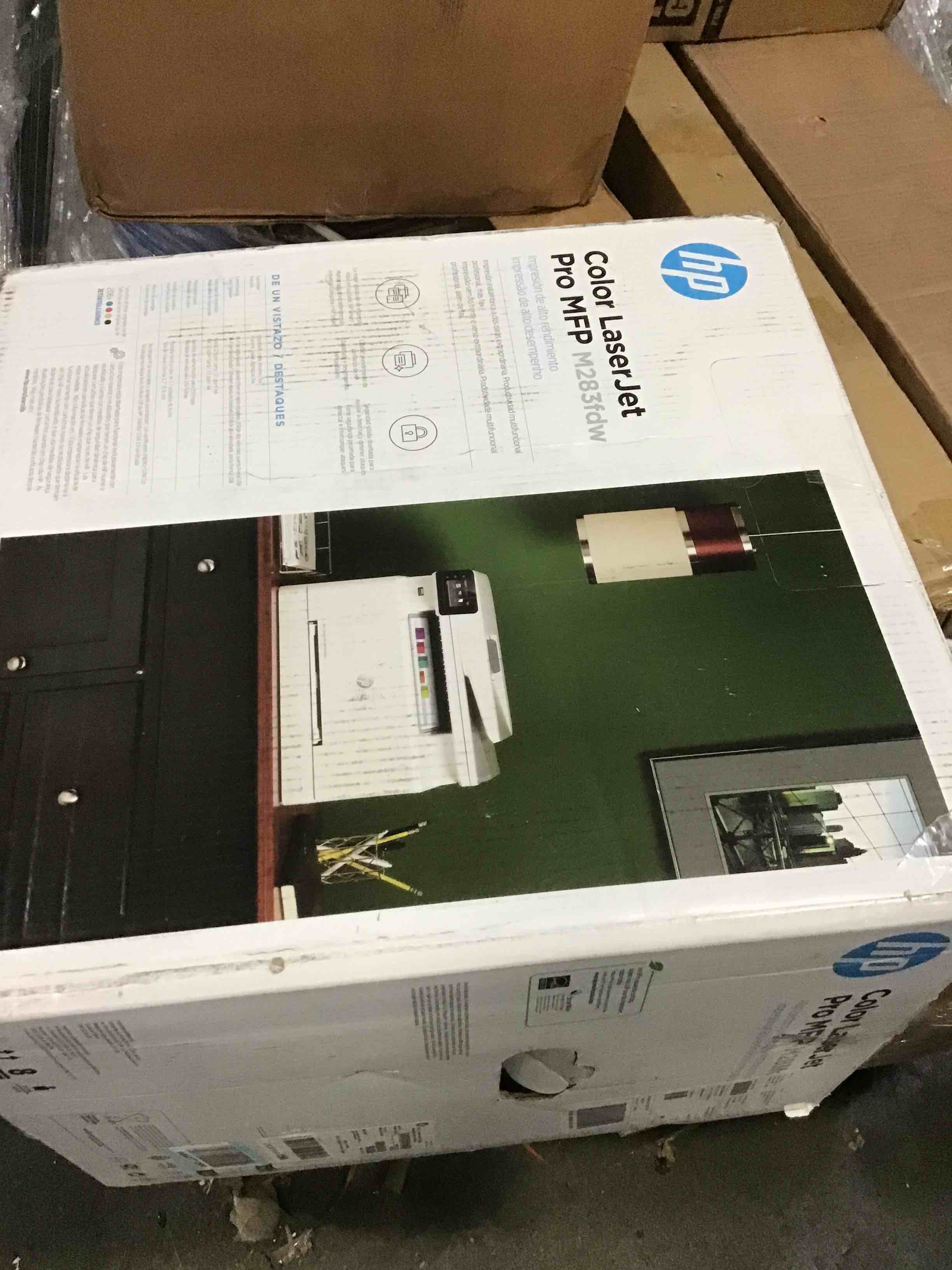 https://s3.amazonaws.com/lotting-images-prod/bidfta/RED5018827_1695647649897.jpeg