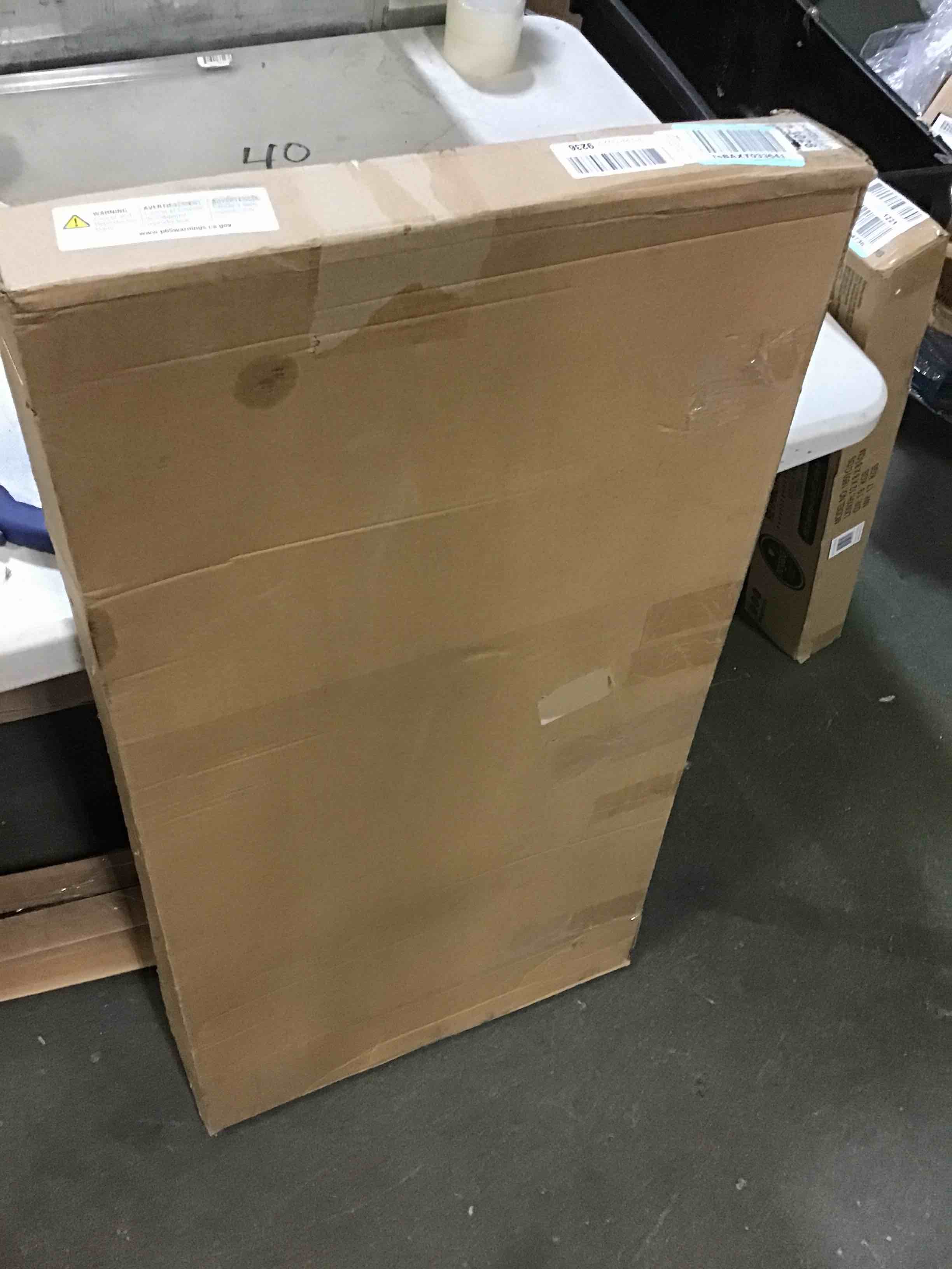 https://s3.amazonaws.com/lotting-images-prod/bidfta/RED5018968_1695727367198.jpeg