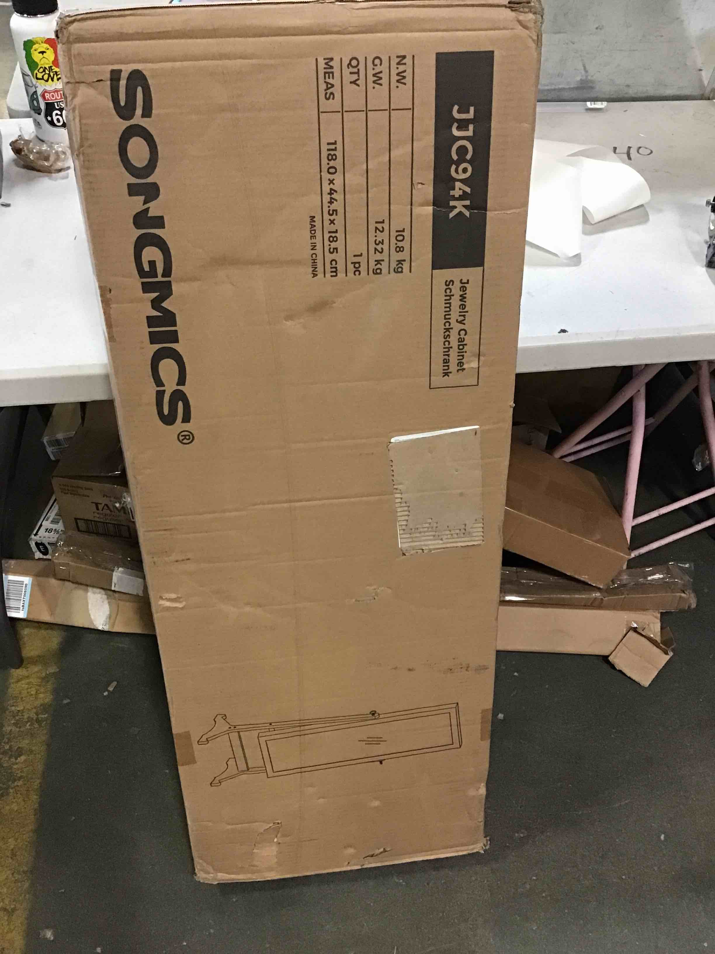https://s3.amazonaws.com/lotting-images-prod/bidfta/RED5019003_1695734679024.jpeg