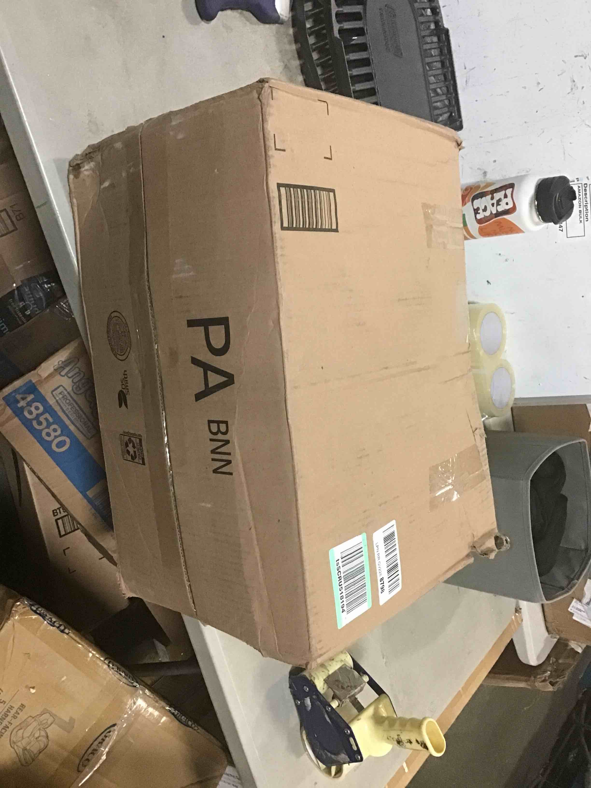https://s3.amazonaws.com/lotting-images-prod/bidfta/RED5019288_1695839007219.jpeg