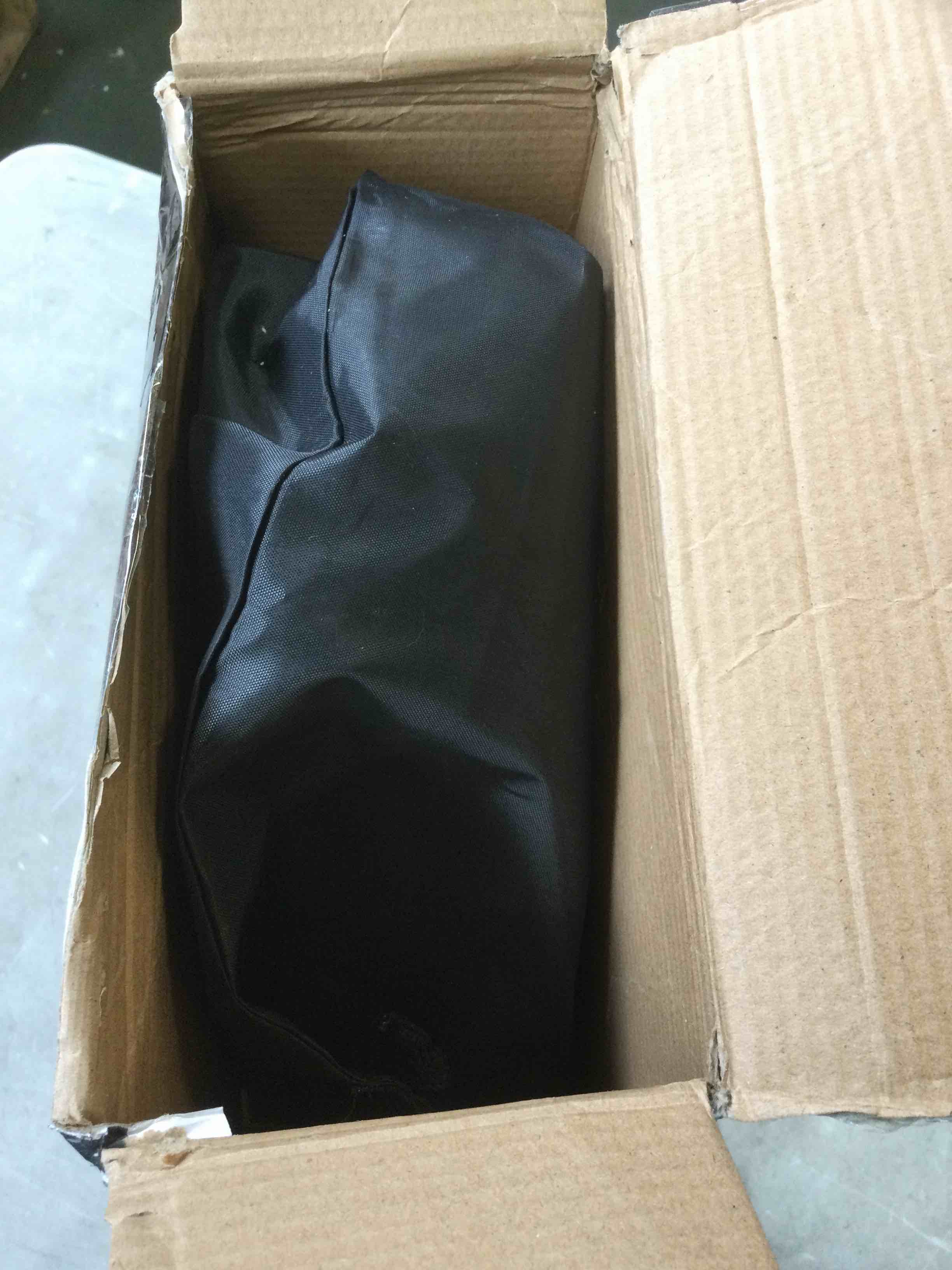 https://s3.amazonaws.com/lotting-images-prod/bidfta/RED5022215_1696016767513.jpeg