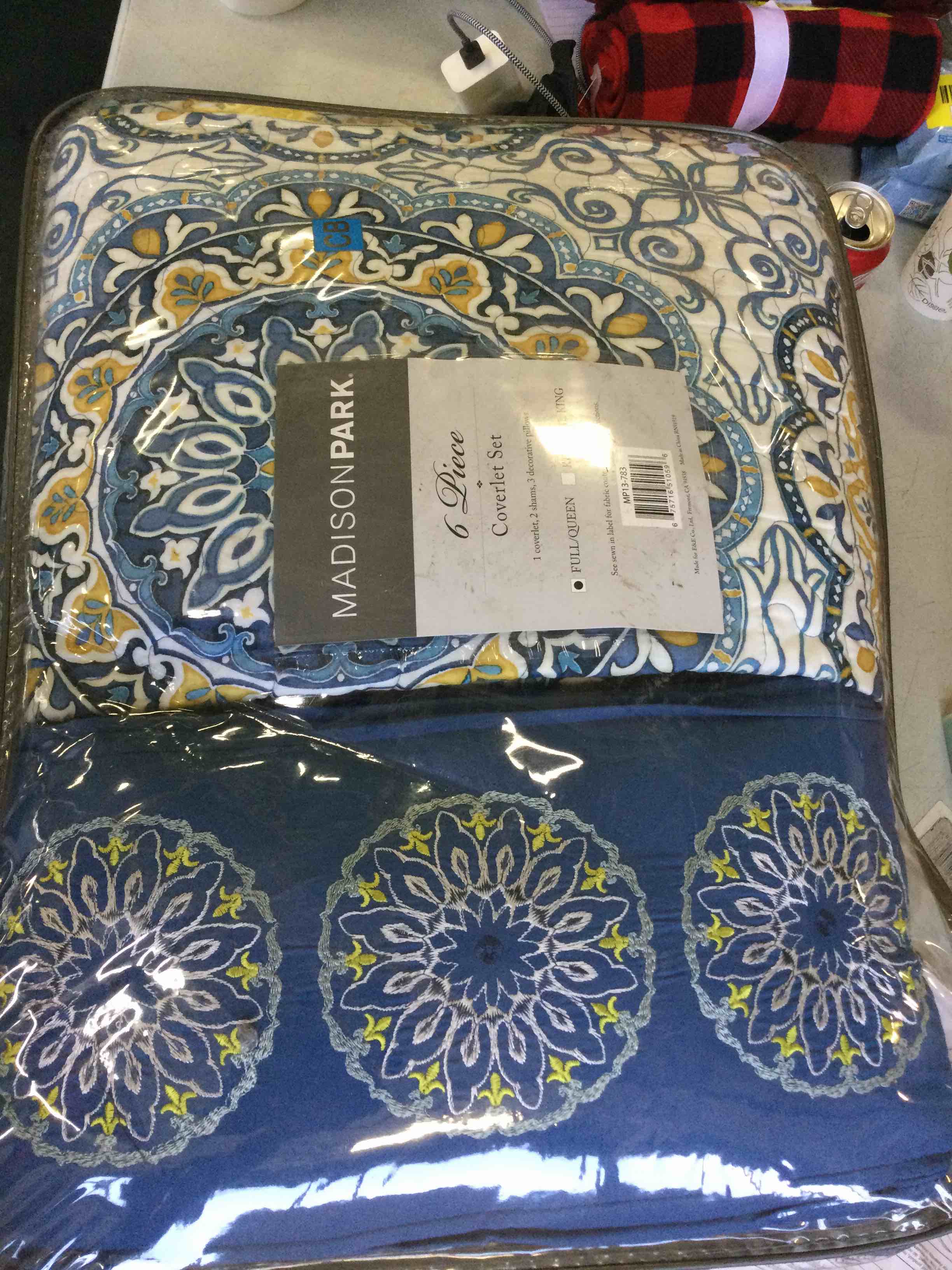 https://s3.amazonaws.com/lotting-images-prod/bidfta/RED5023295_1697038596765.jpeg