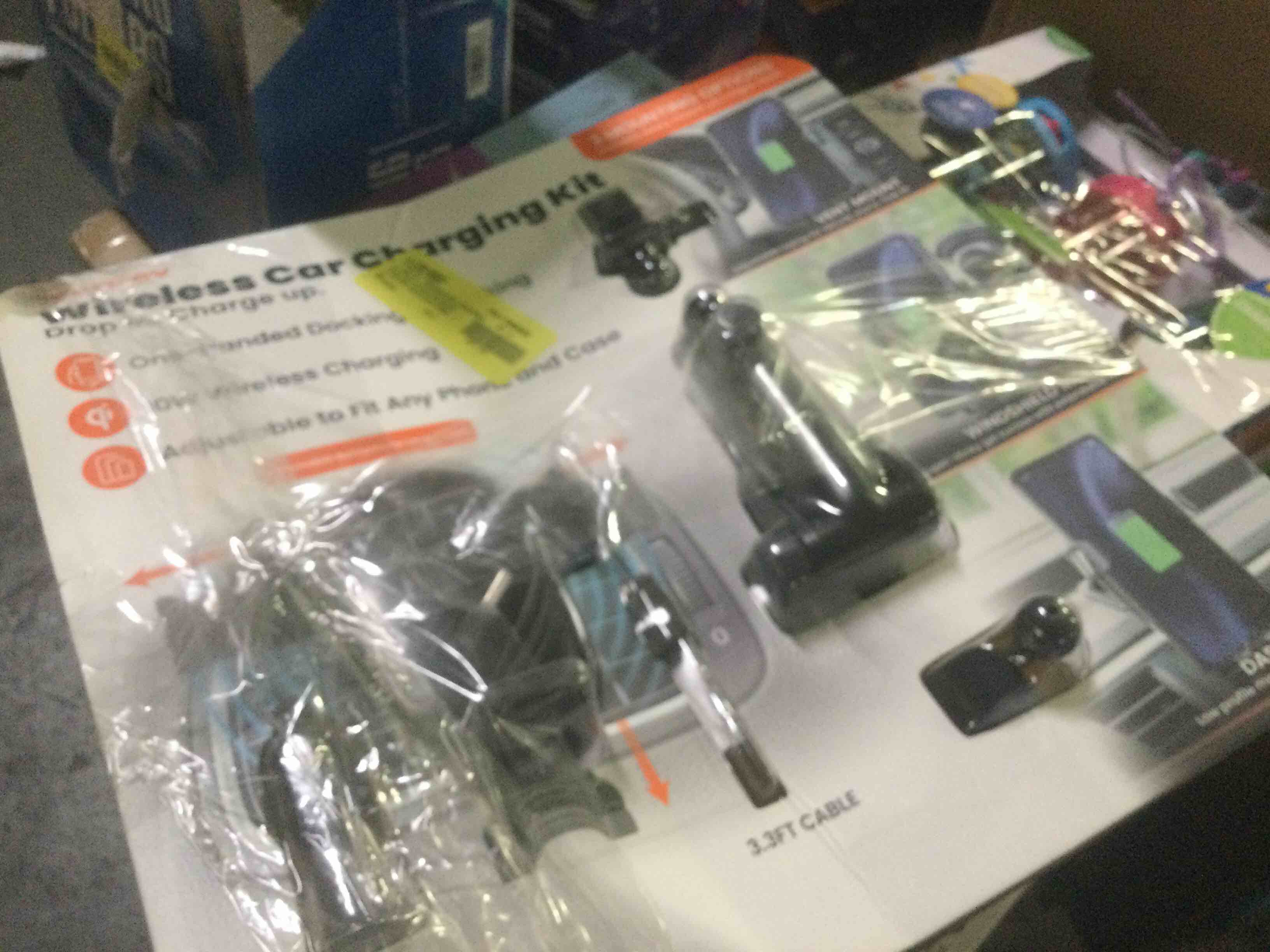 https://s3.amazonaws.com/lotting-images-prod/bidfta/RED5032560_1686226820554.jpeg