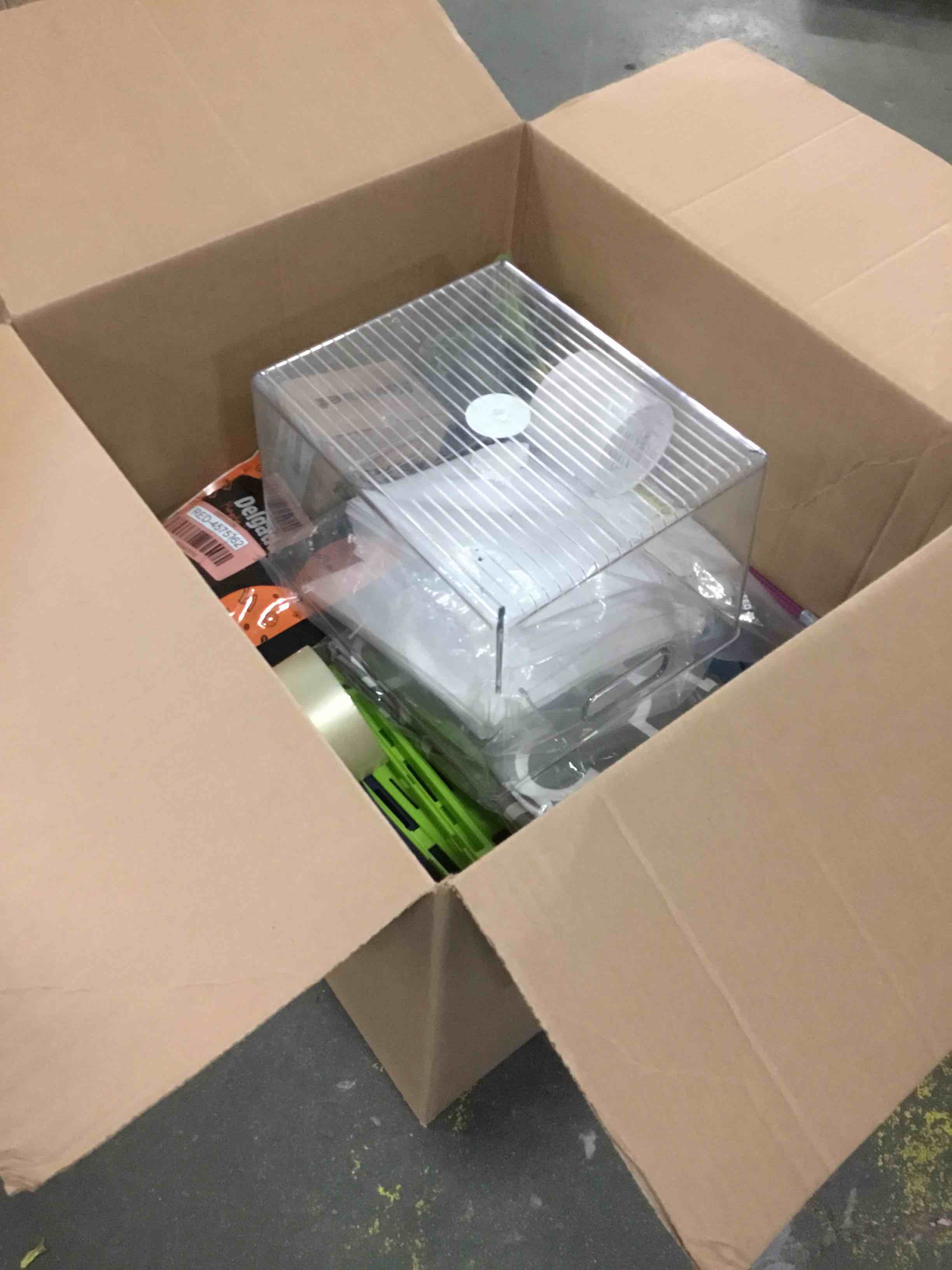 https://s3.amazonaws.com/lotting-images-prod/bidfta/RED5033913_1686917997375.jpeg