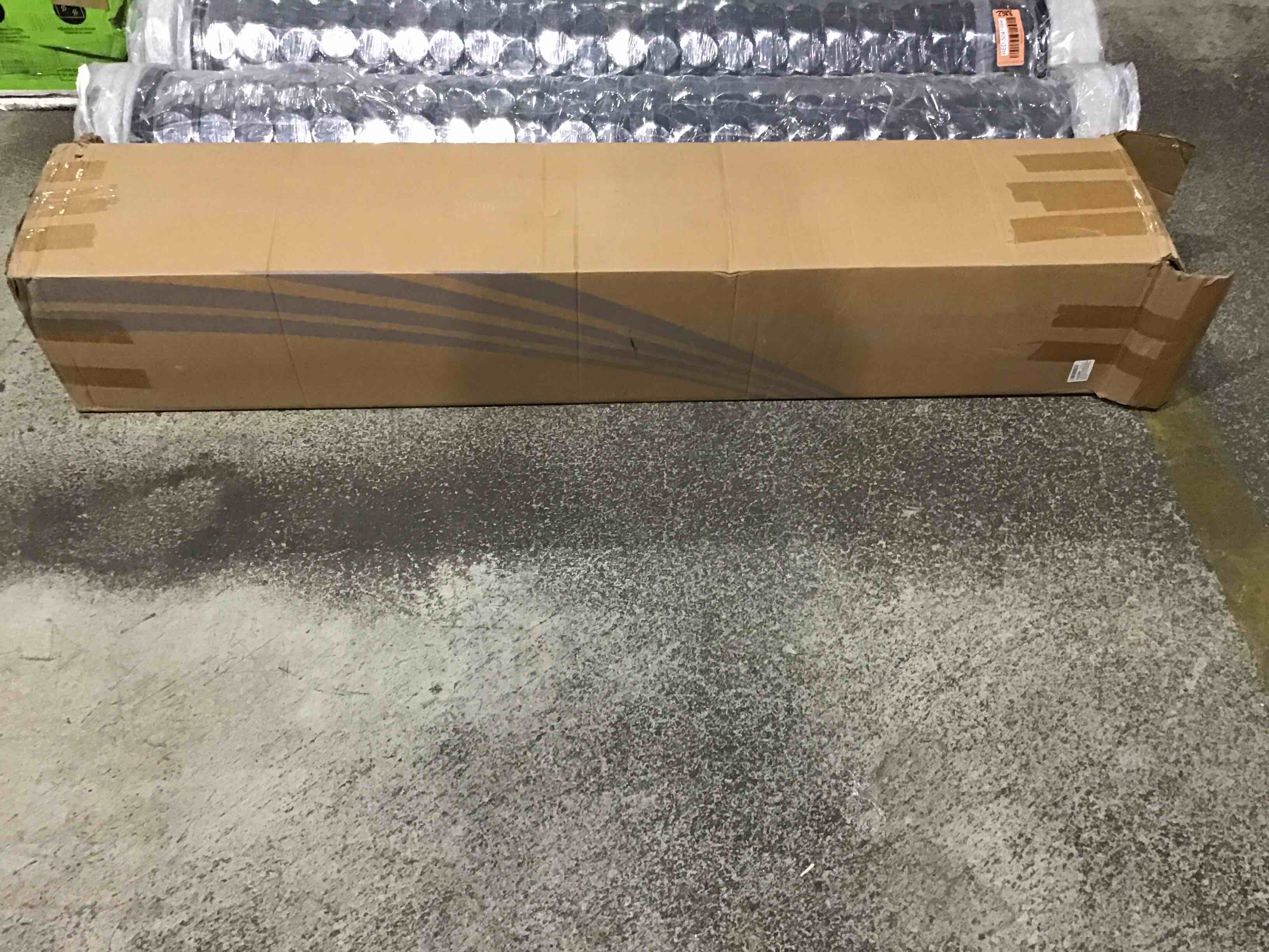 https://s3.amazonaws.com/lotting-images-prod/bidfta/RED5041992_1696088150400.jpeg