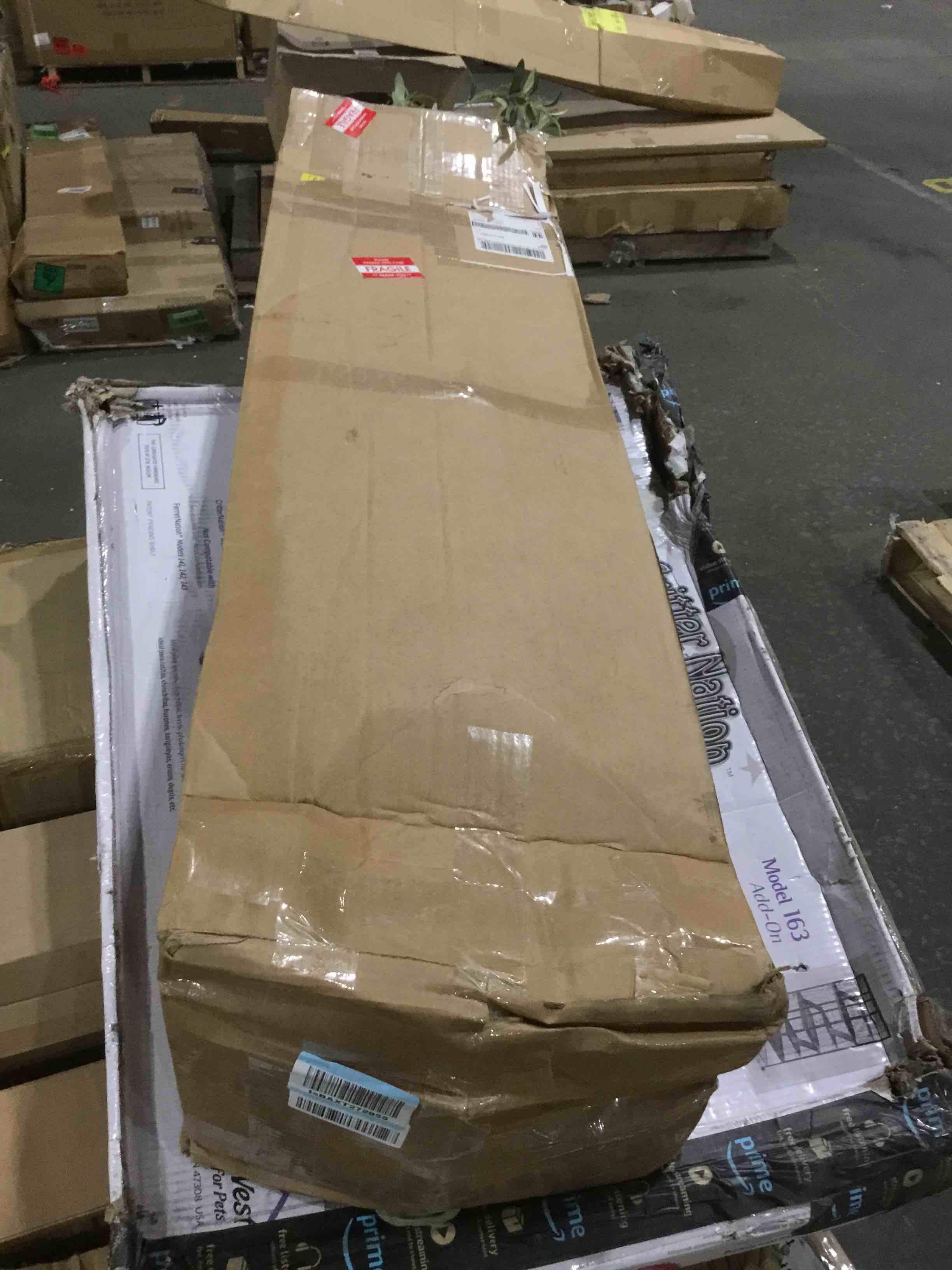 https://s3.amazonaws.com/lotting-images-prod/bidfta/RED5044824_1695736166803.jpeg