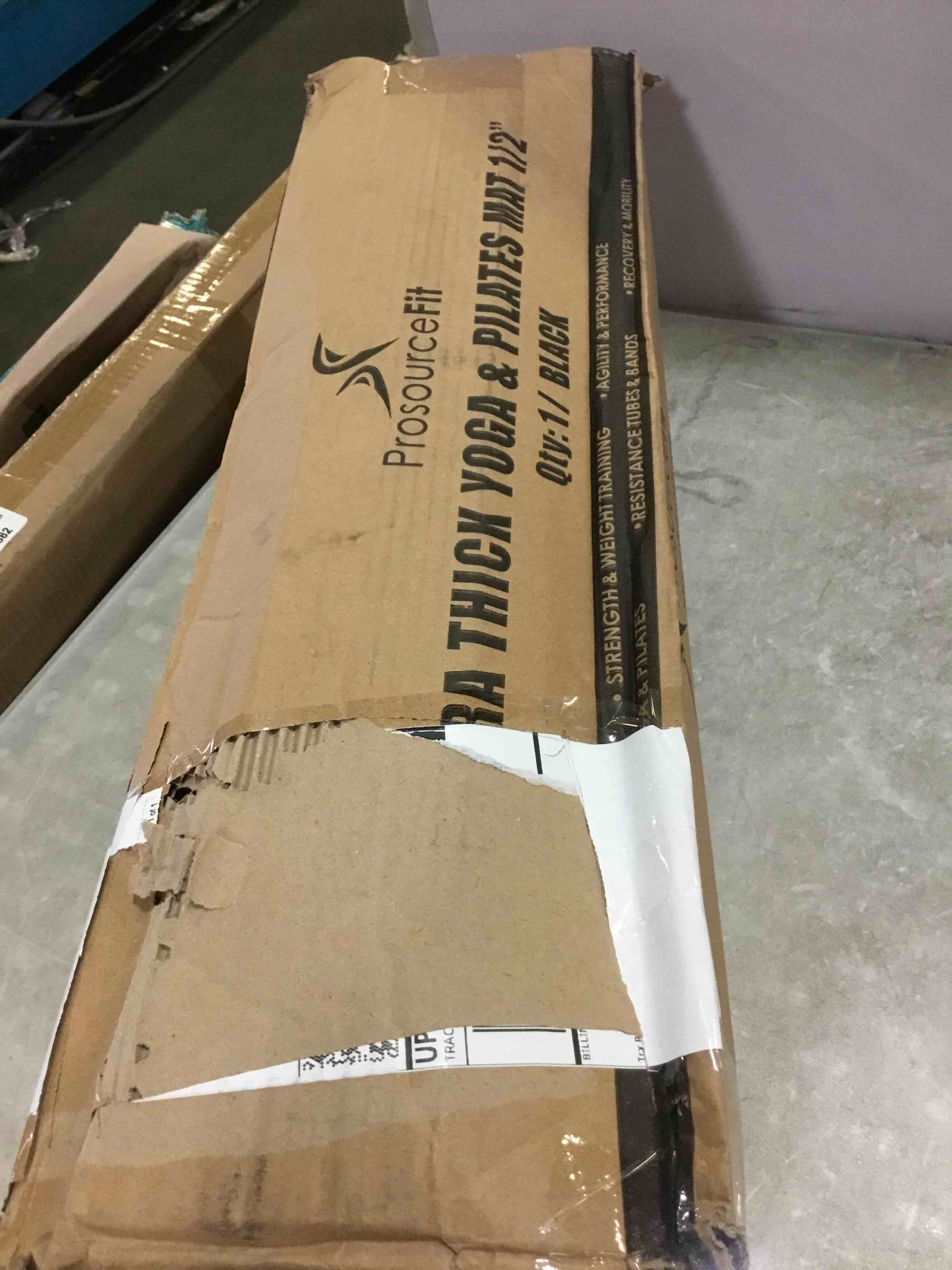 https://s3.amazonaws.com/lotting-images-prod/bidfta/RED5048185_1692801647937.jpeg