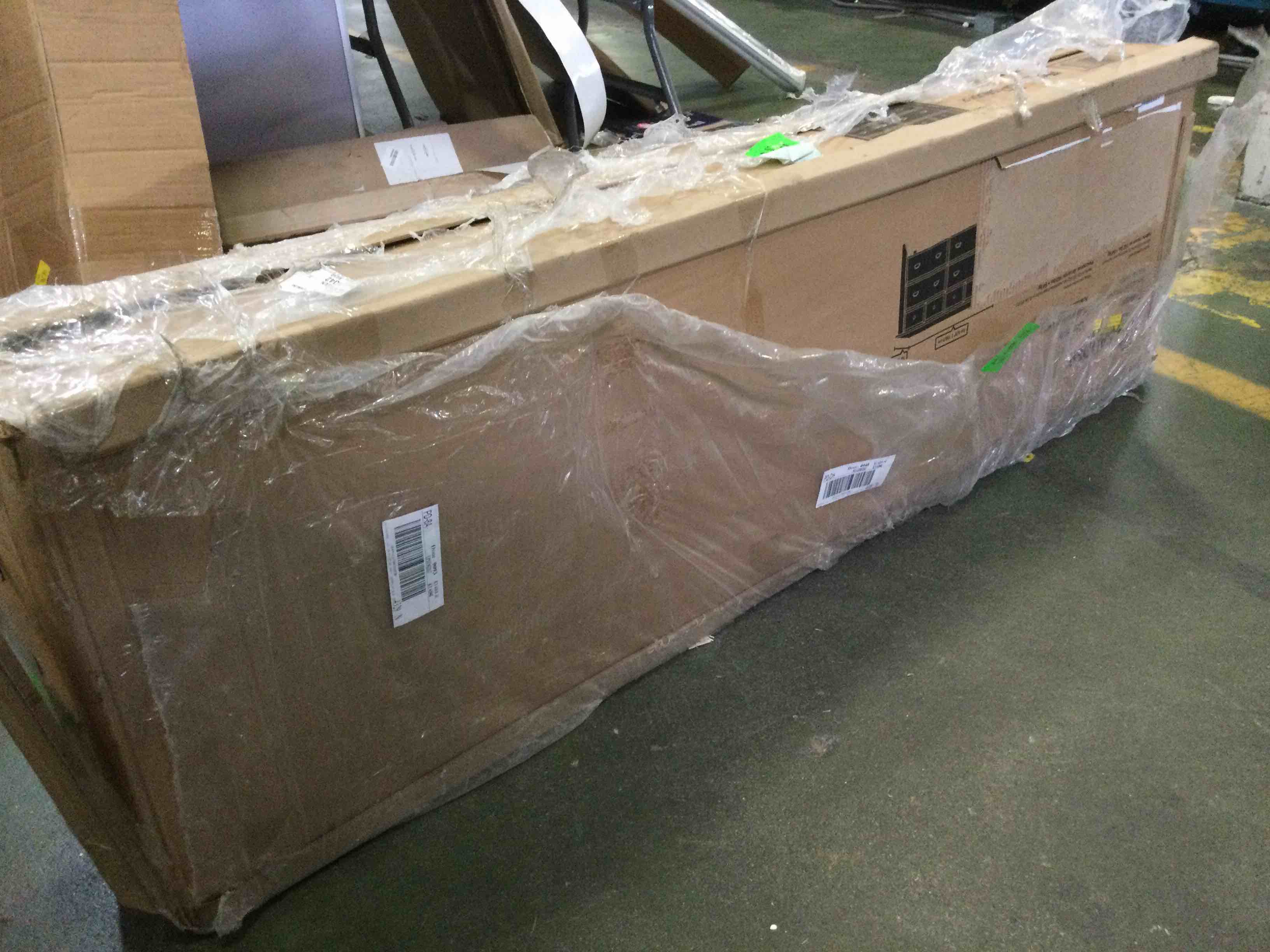 https://s3.amazonaws.com/lotting-images-prod/bidfta/RED5048645_1693235794696.jpeg